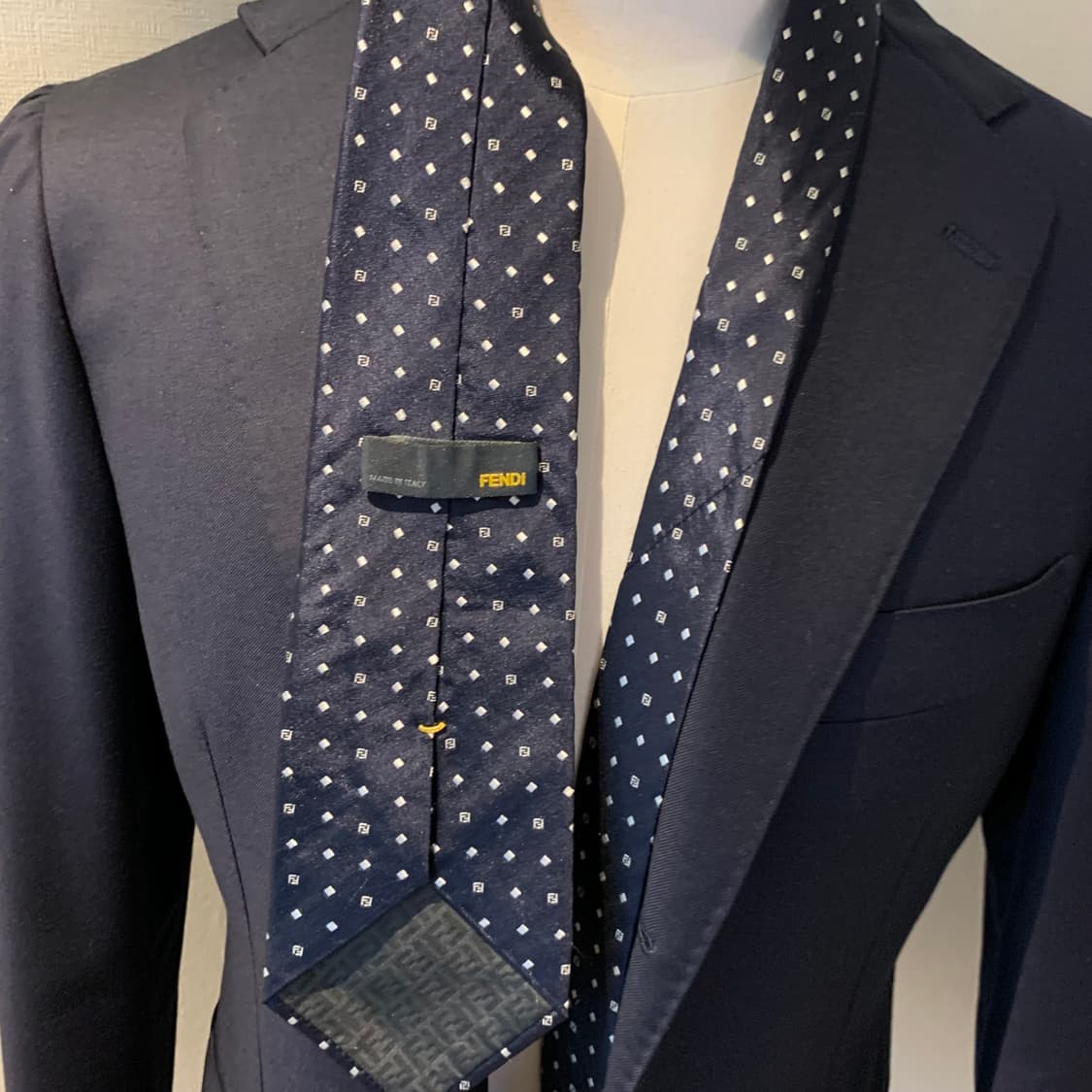 펜디(FENDI) FF모노그램 명품넥타이 신형라벨 진남색컬러 8.9cm 상품이미지2