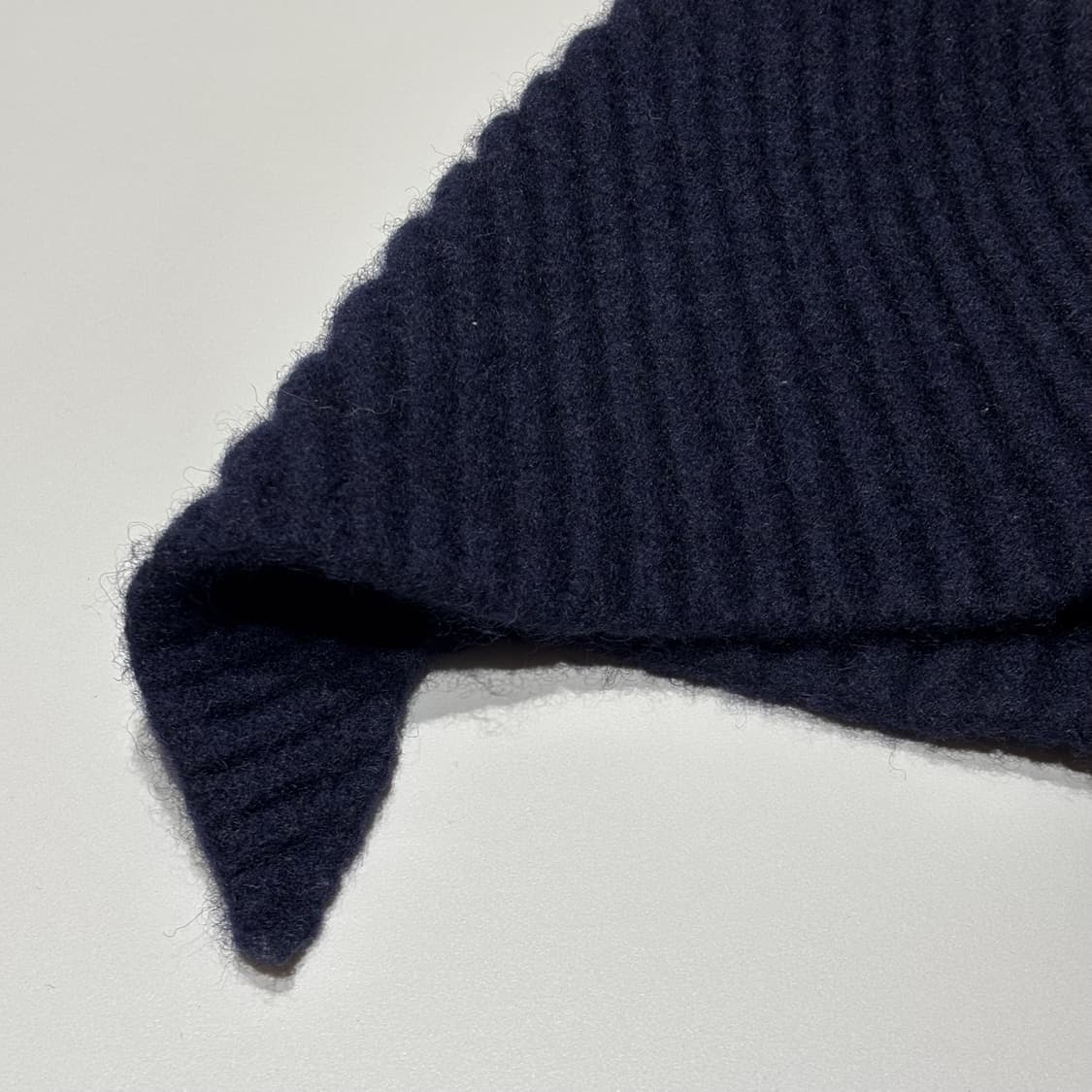 꼼데가르송 사선 비니 니트캡 상품이미지3