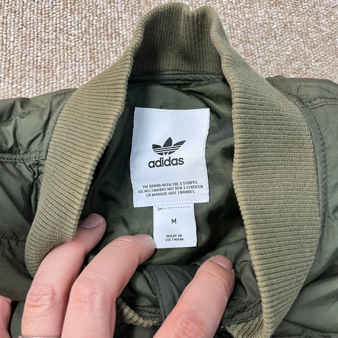 아디다스 경량패딩 상품이미지4