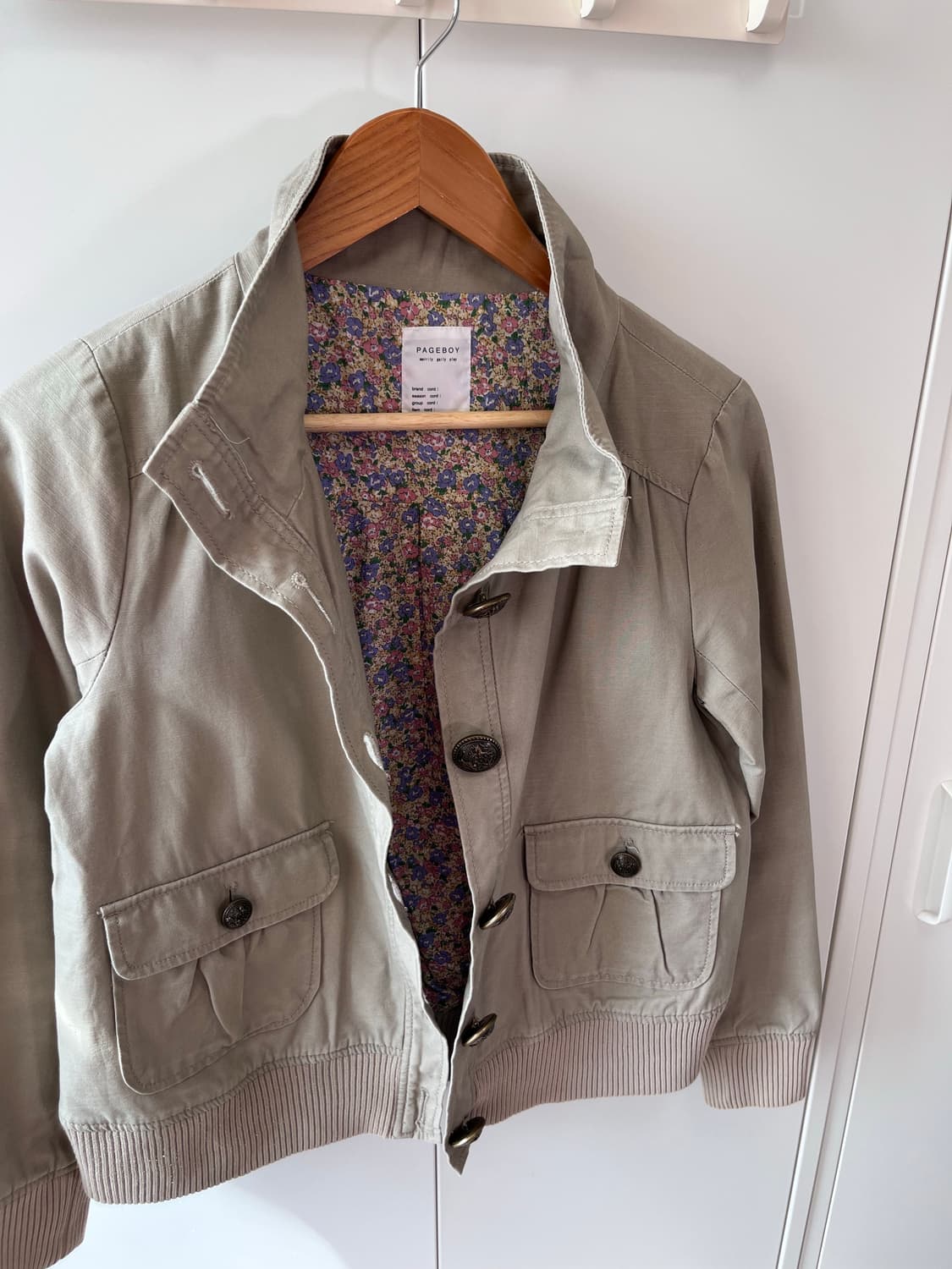 Pageboy 잔꽃 하이넥 베이지 봄버 자켓 상품이미지6