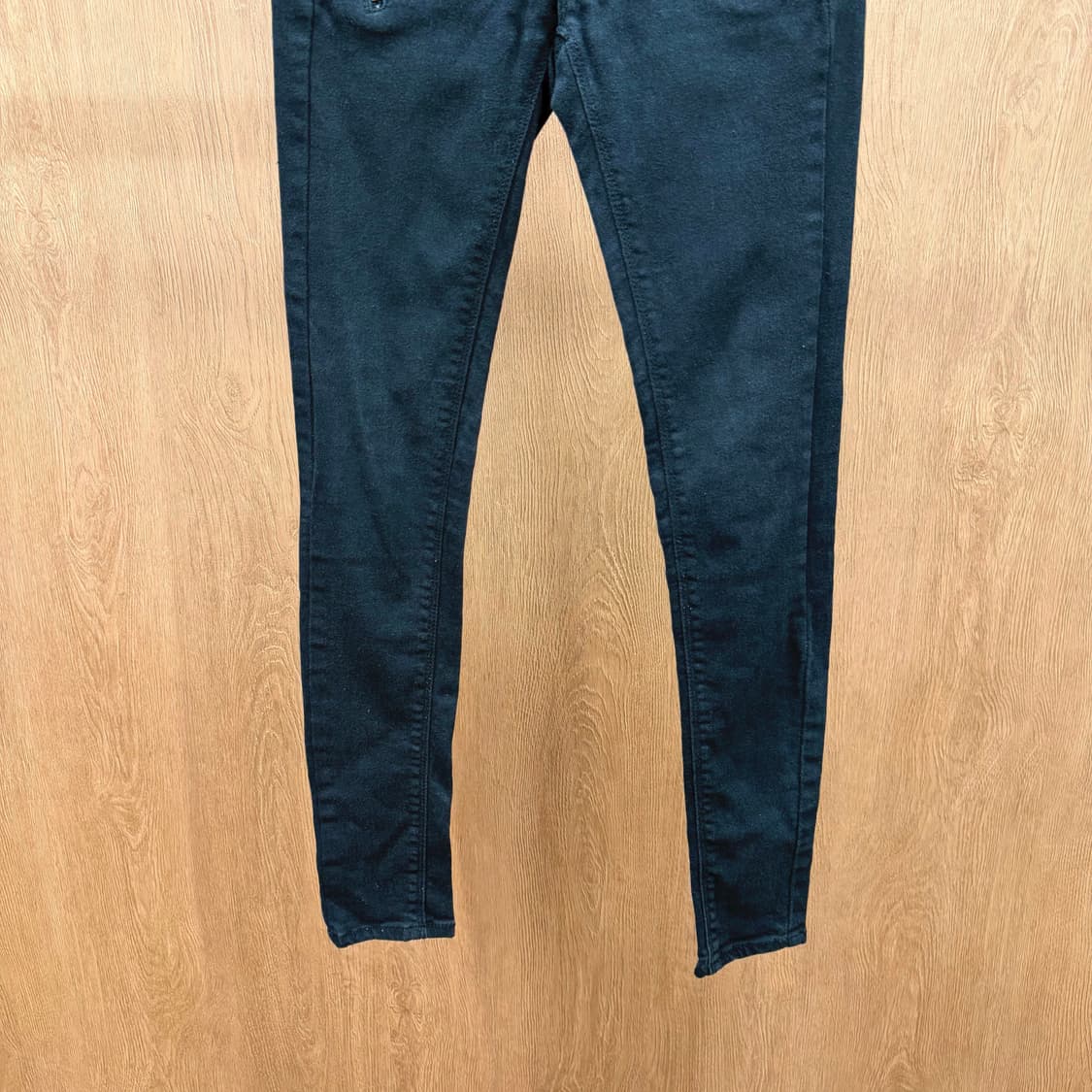 돌체앤가바나 데님 팬츠 지퍼 포켓 메탈 로고 디테일 슬림 스키니핏 블랙 상품이미지5