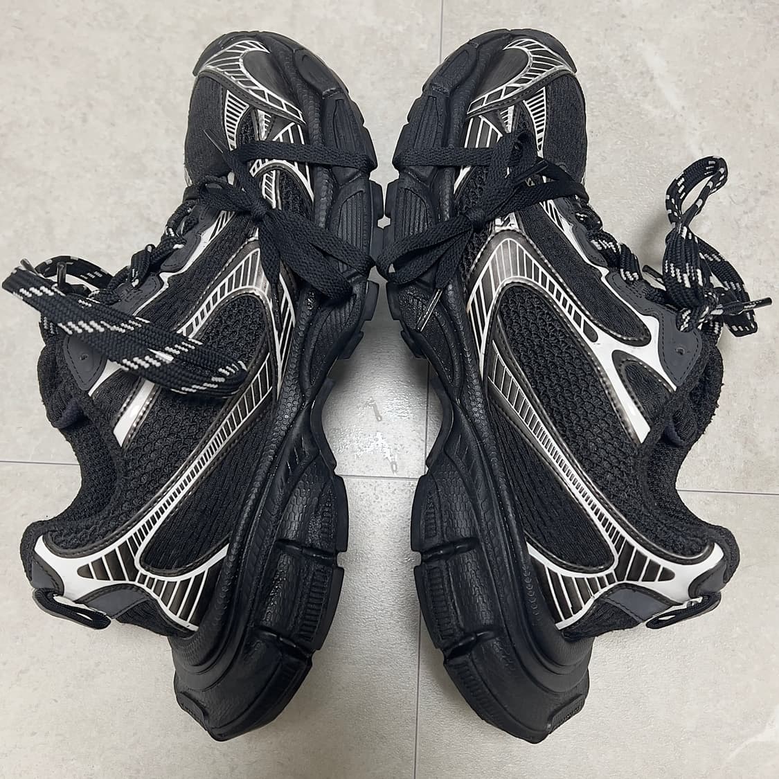 (우체국 택포가격) 발렌시아가 3XL 스니커즈 블랙 화이트 43 상품이미지2