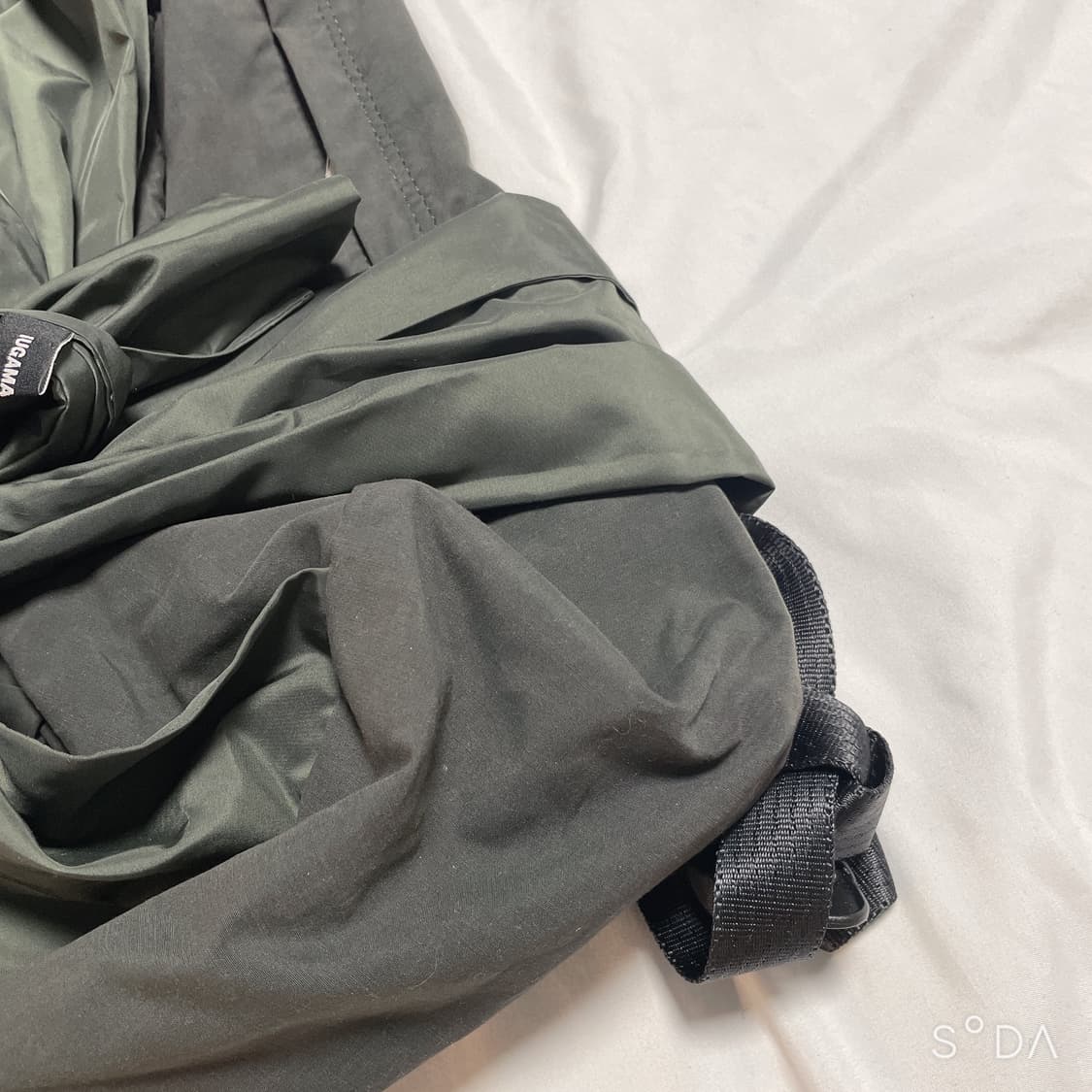 이우가마카라스 백팩 그린 상품이미지2