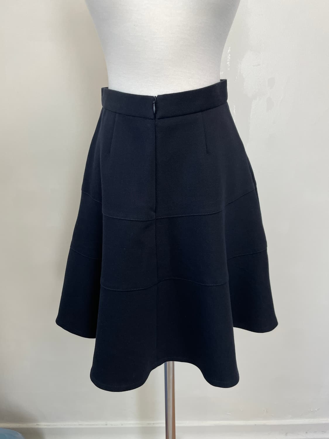 끌로에 네이비 스커트  J03861 상품이미지3