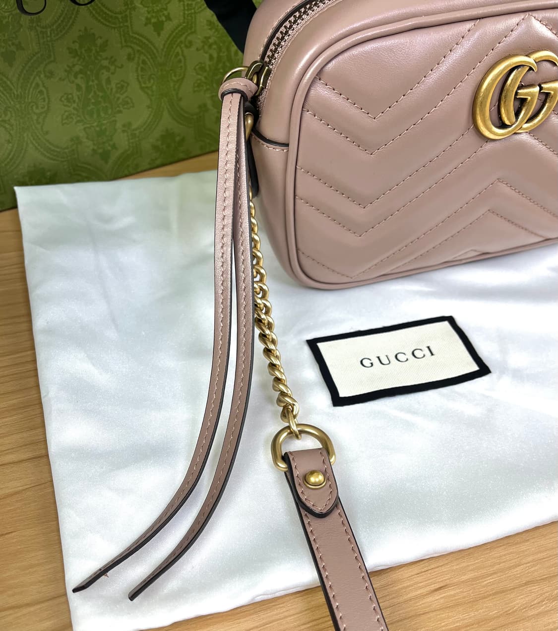 구찌 마몬트 마틀라세 미니백 상품이미지5