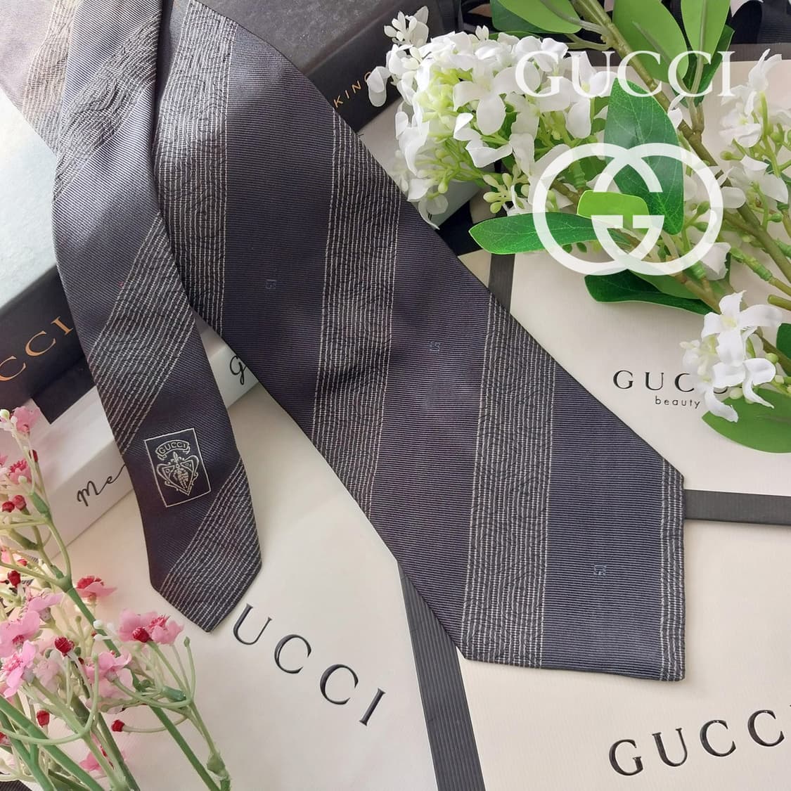 구찌 실크 그레이 로즈 자카드 넥타이 9.8cm A+~A등급 K1507
 상품이미지1