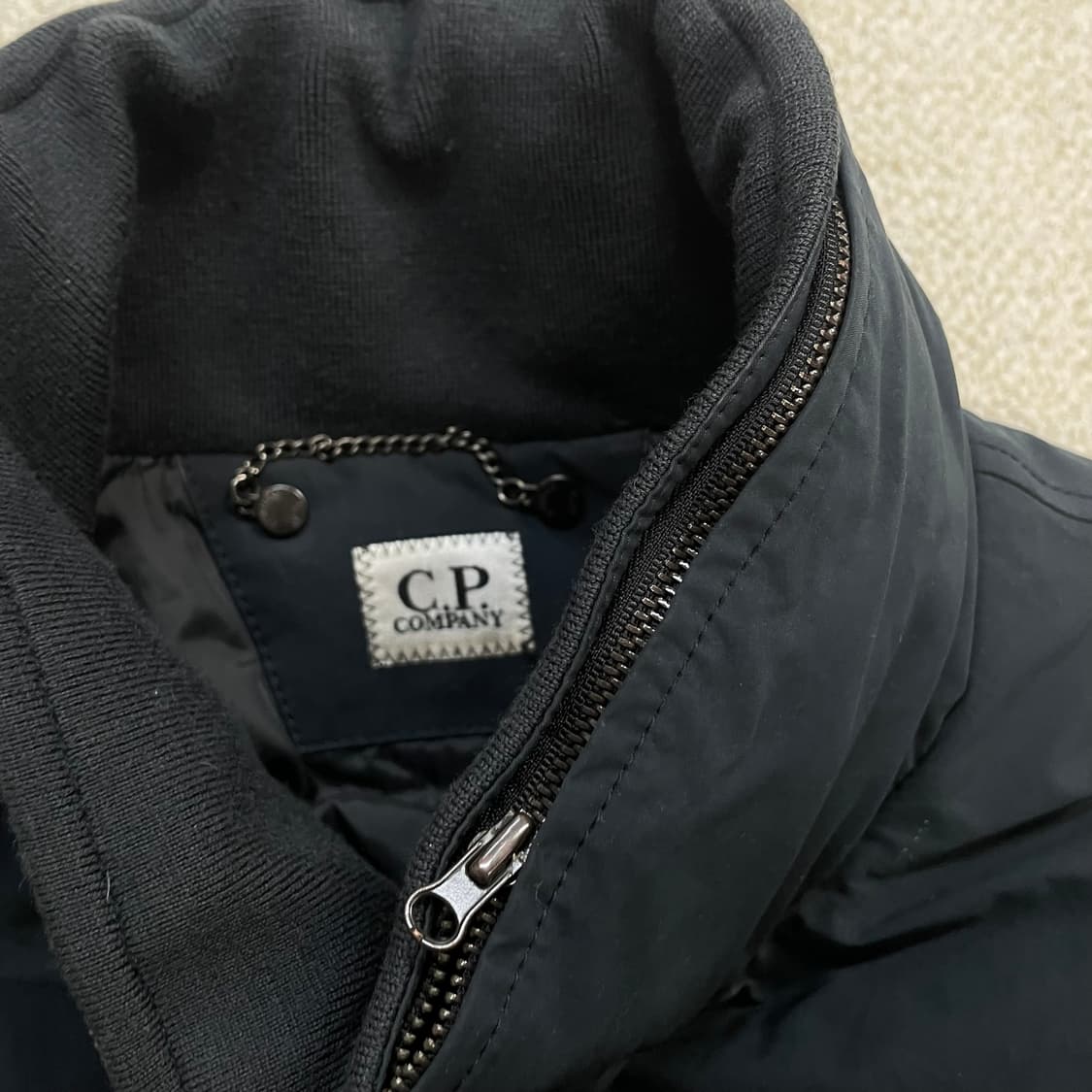 C.P 컴퍼니 랜즈 와펜 덕다운 점퍼 자켓 상품이미지5