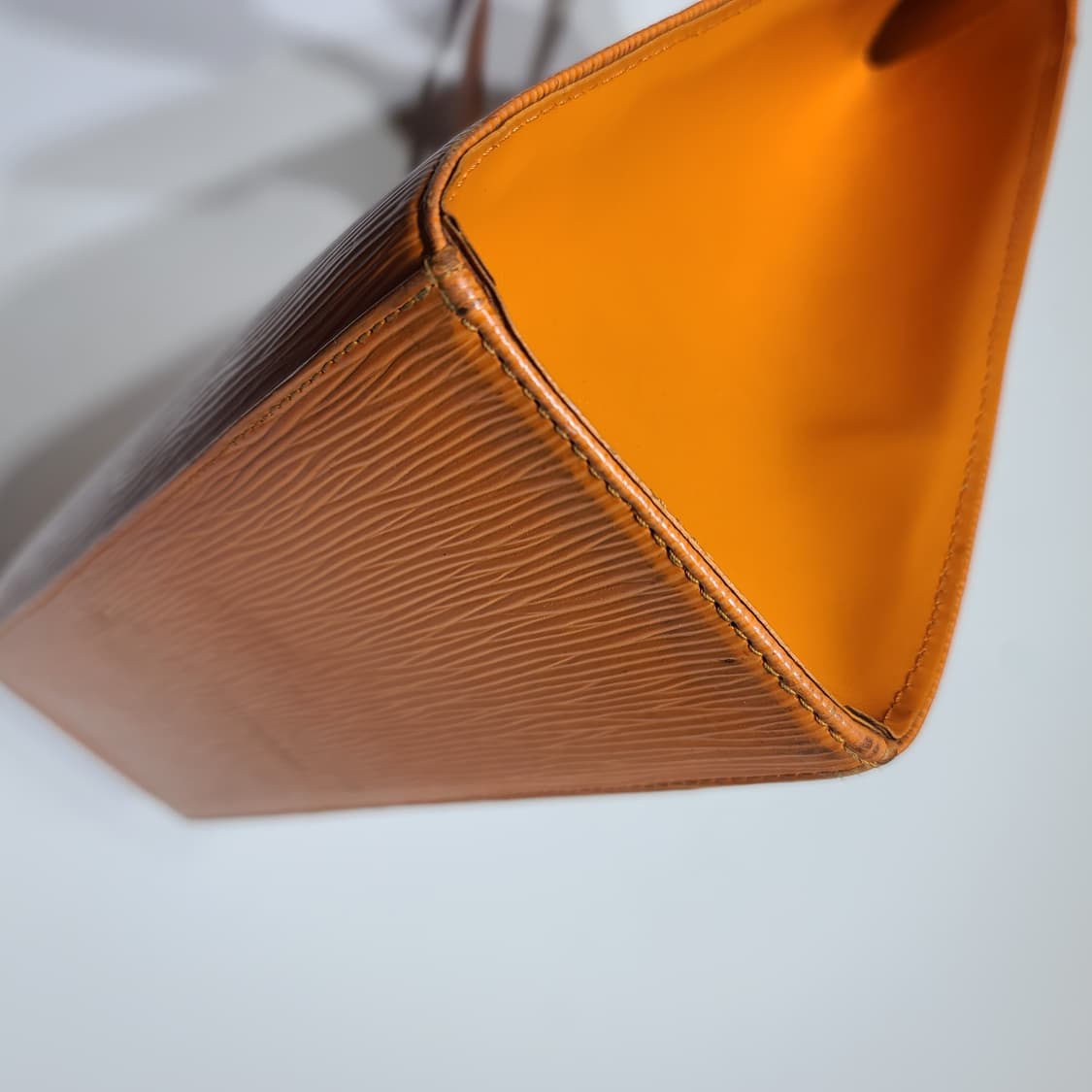 루이비통 에삐 크루아제 토트백 상품이미지5