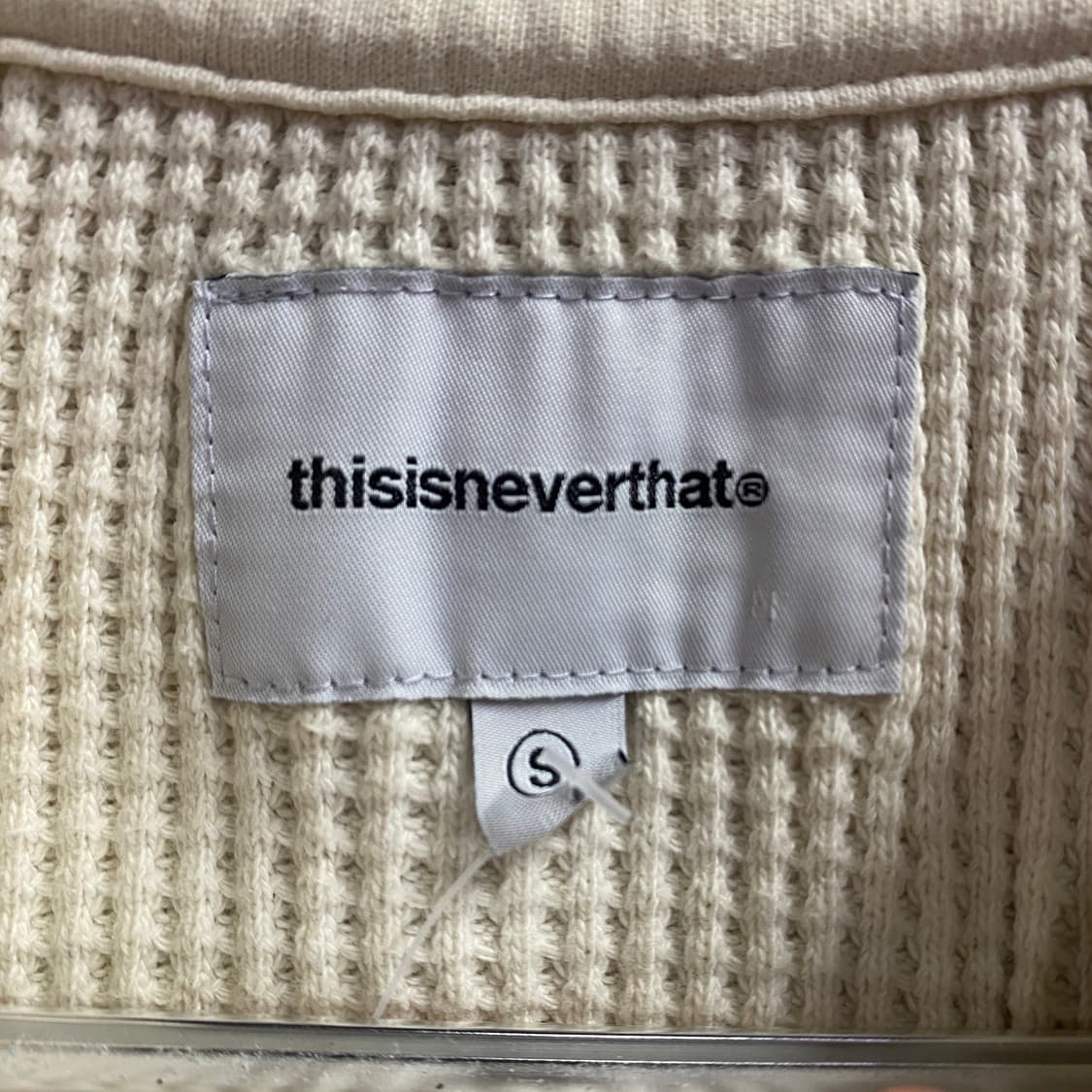 디스이즈네버댓 스몰로고 카라 와플 맨투맨 B4005 상품이미지4