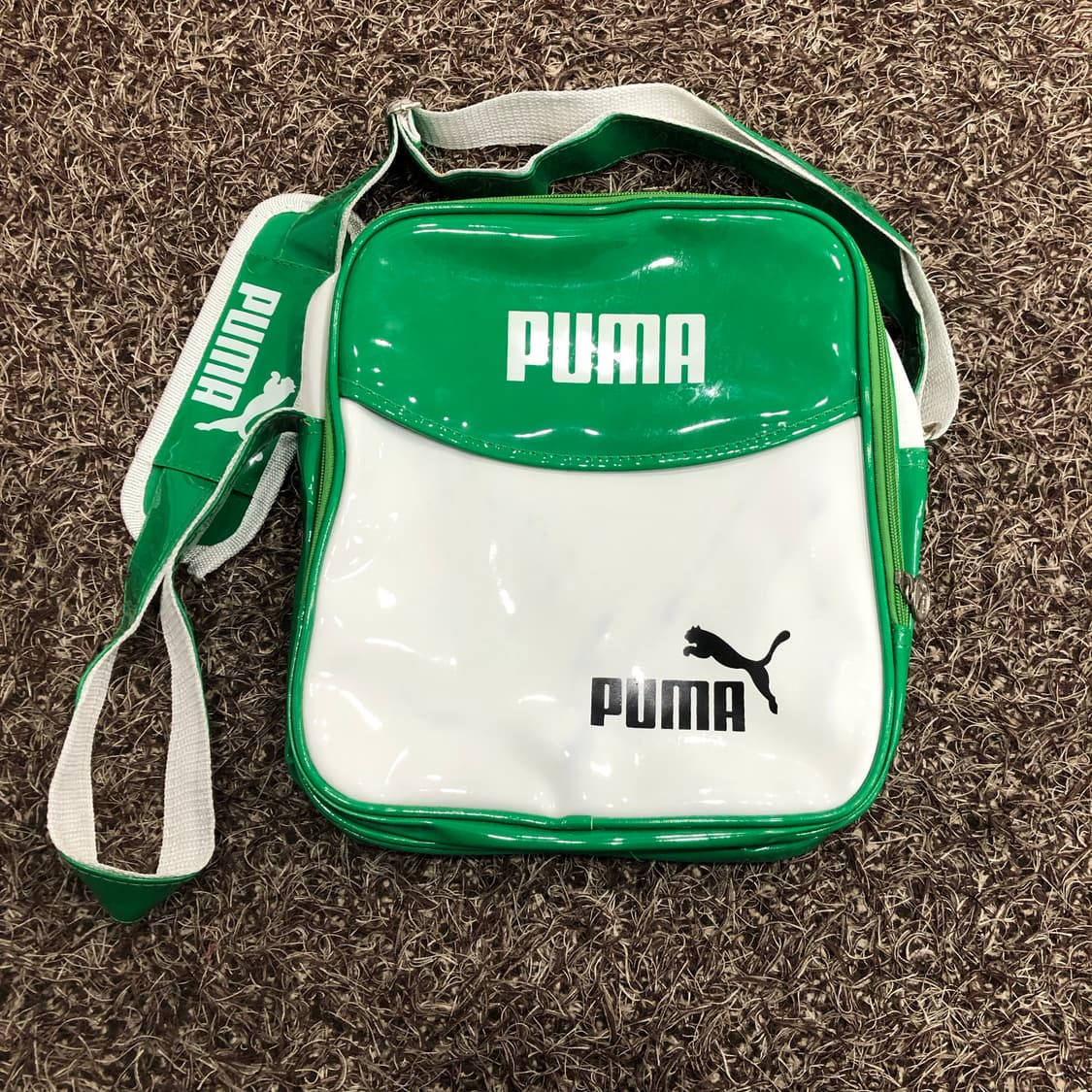 푸마 에나멜 숄더백 상품이미지1