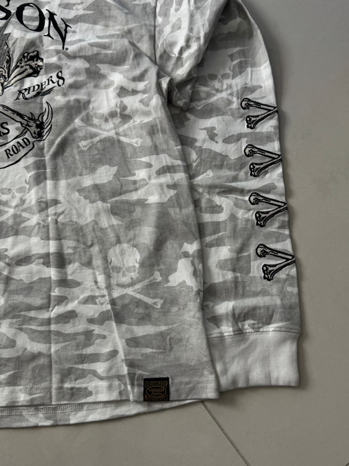 CAMO LS TEE 스컬 카모 LS 티셔츠 상품이미지3