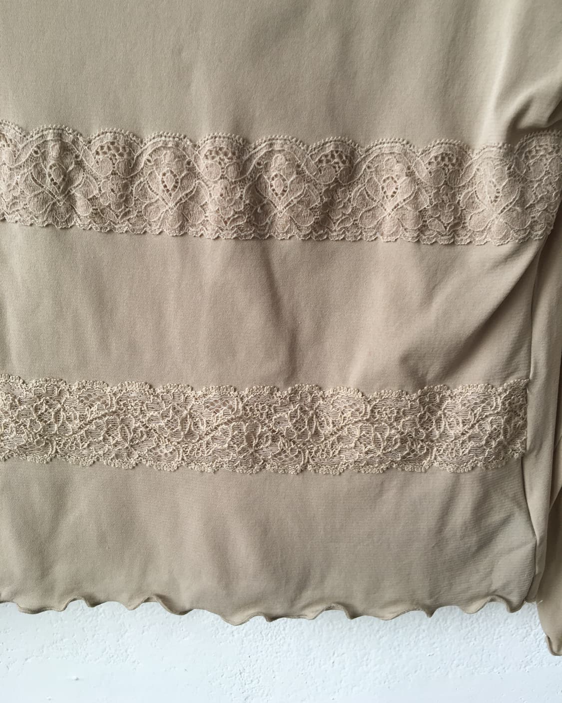 Lace line detail high neck mesh sleeve 상품이미지4