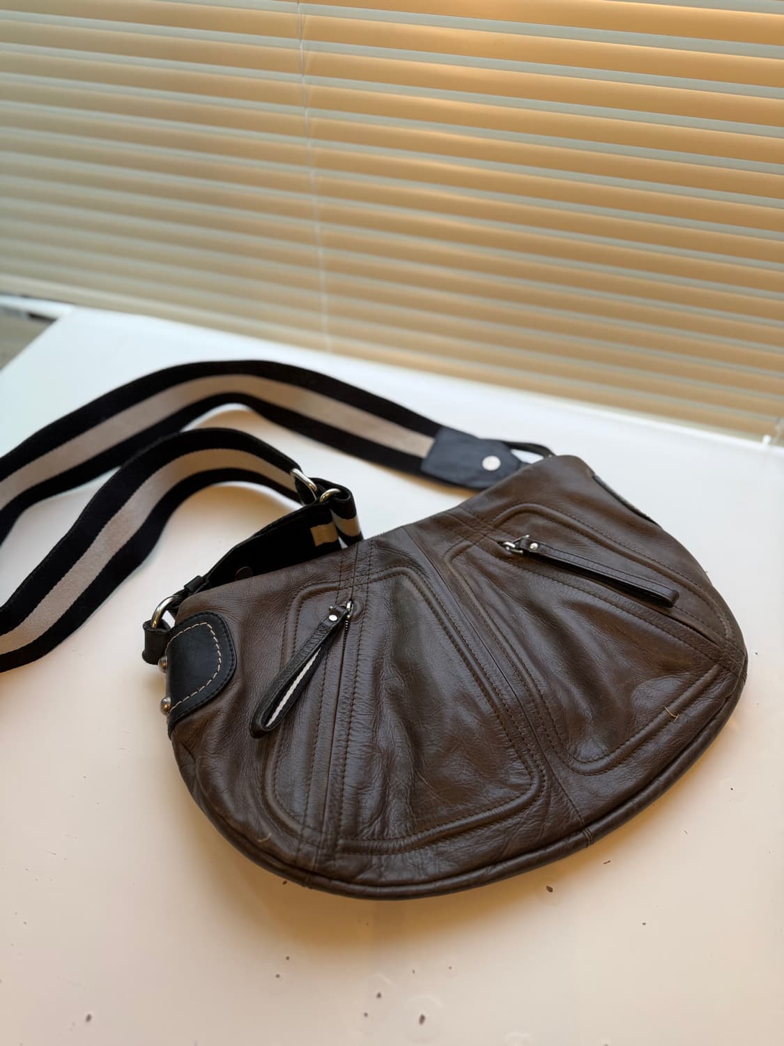 발리 크로스백 상품이미지1