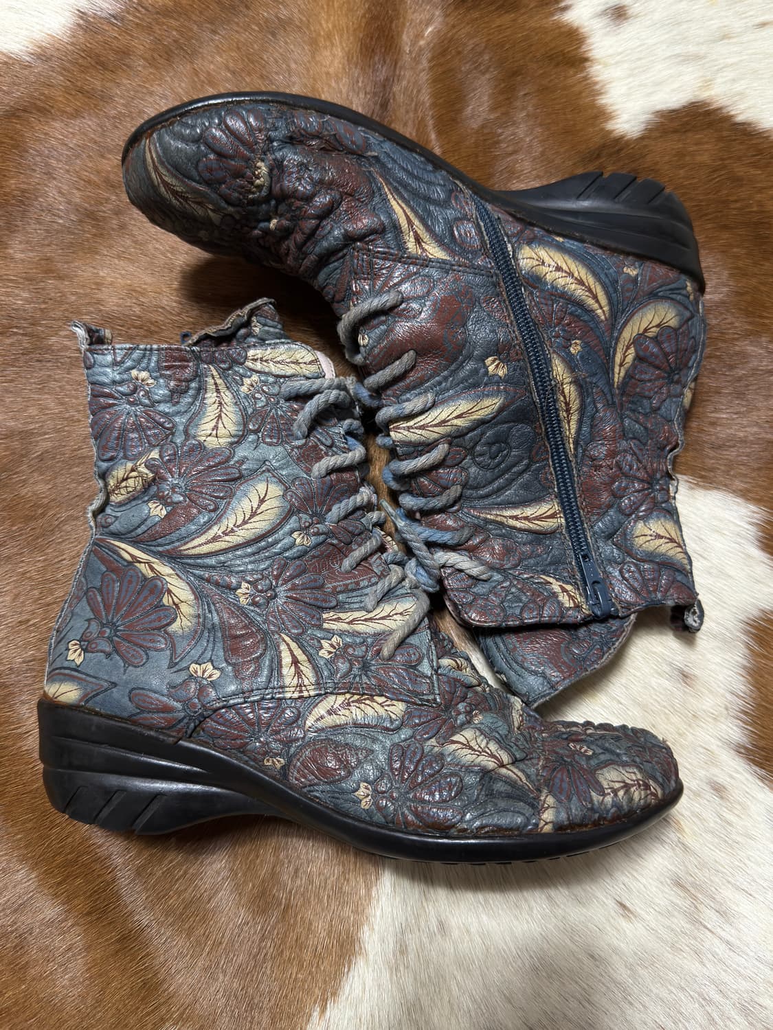 Flowers Embossing sheep Leather Boots 상품이미지2