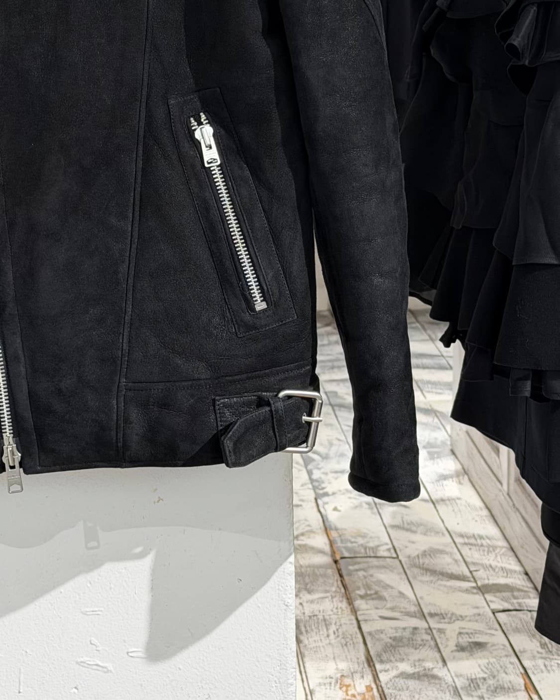 올세인츠 블랙 시어링 벨티드 라이더 무스탕 자켓 상품이미지6