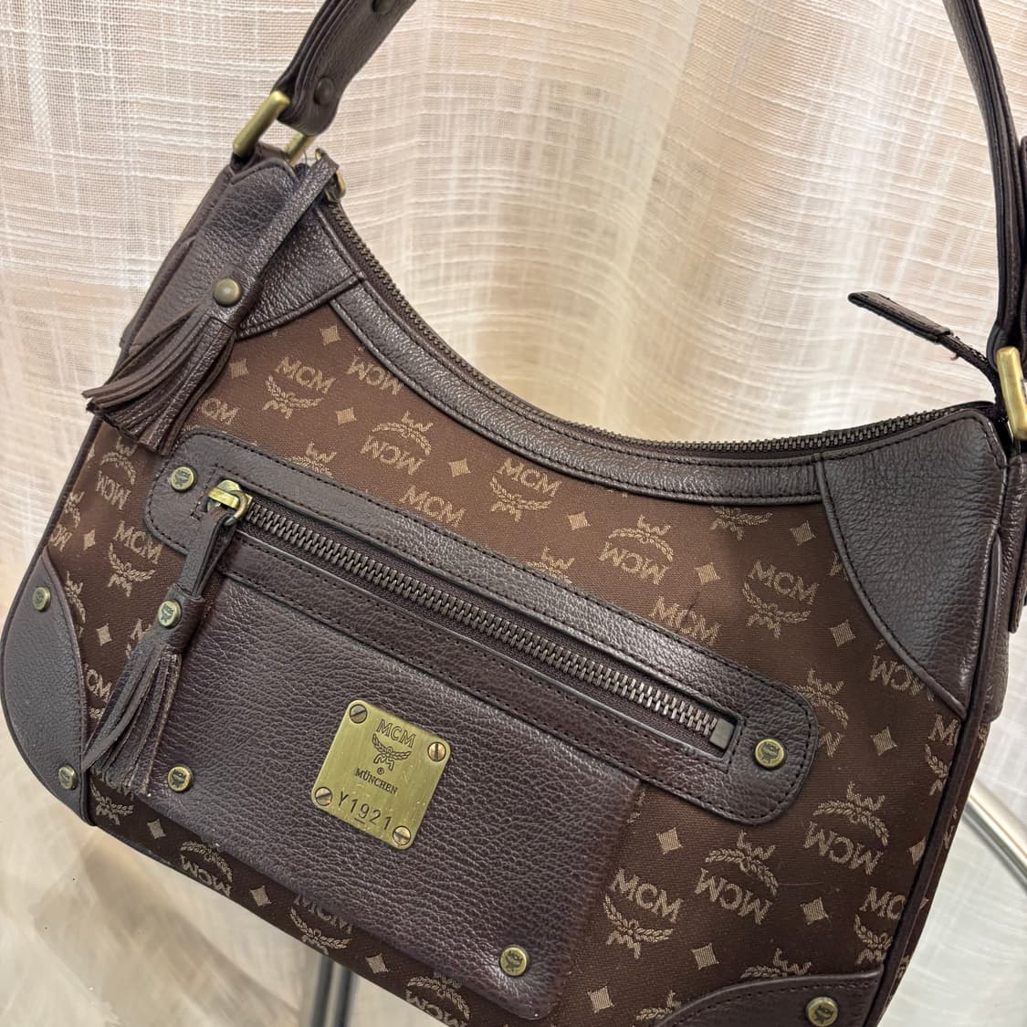정품 MCM 호보 숄더백     상품이미지3