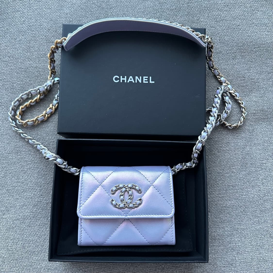 샤넬 19 체인 미니백 상품이미지2