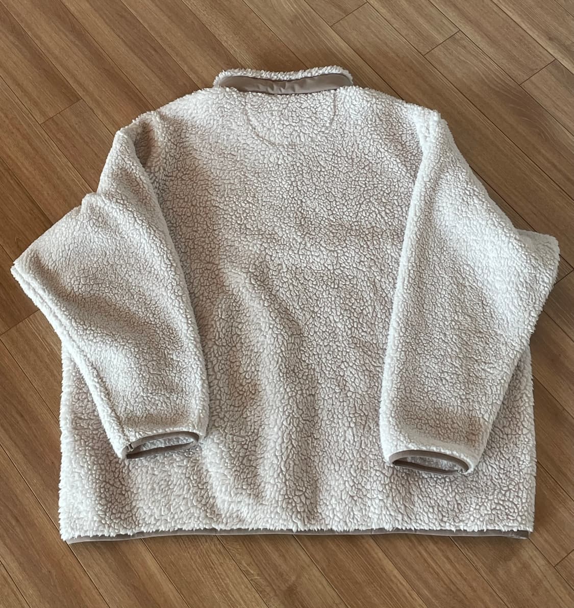 유니클로 X 화이트 마운티니어링 플리스 풀오버 아이보리 상품이미지4