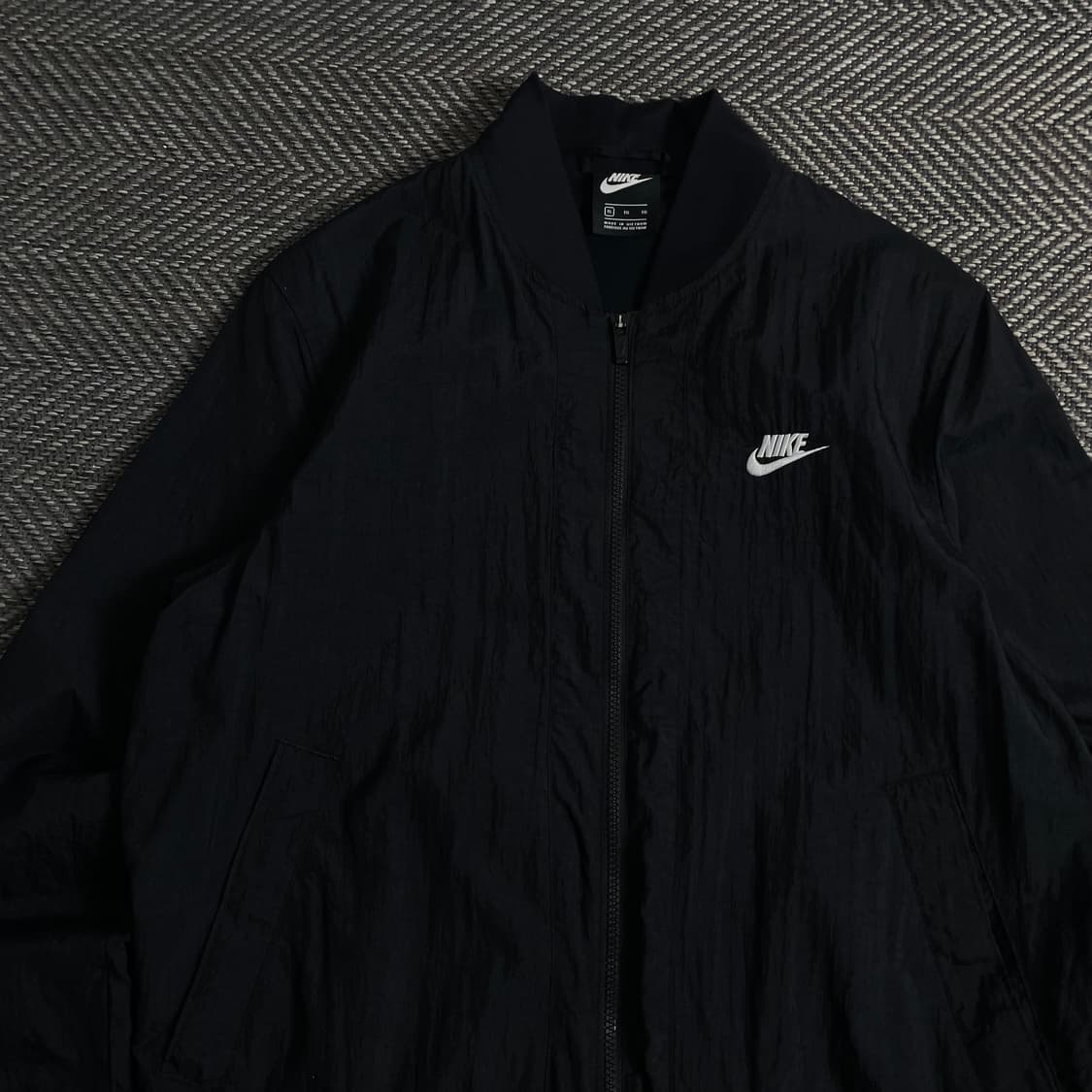나이키 퓨츄라 나일론 우븐 봄버 자켓 블랙o 3940 상품이미지4