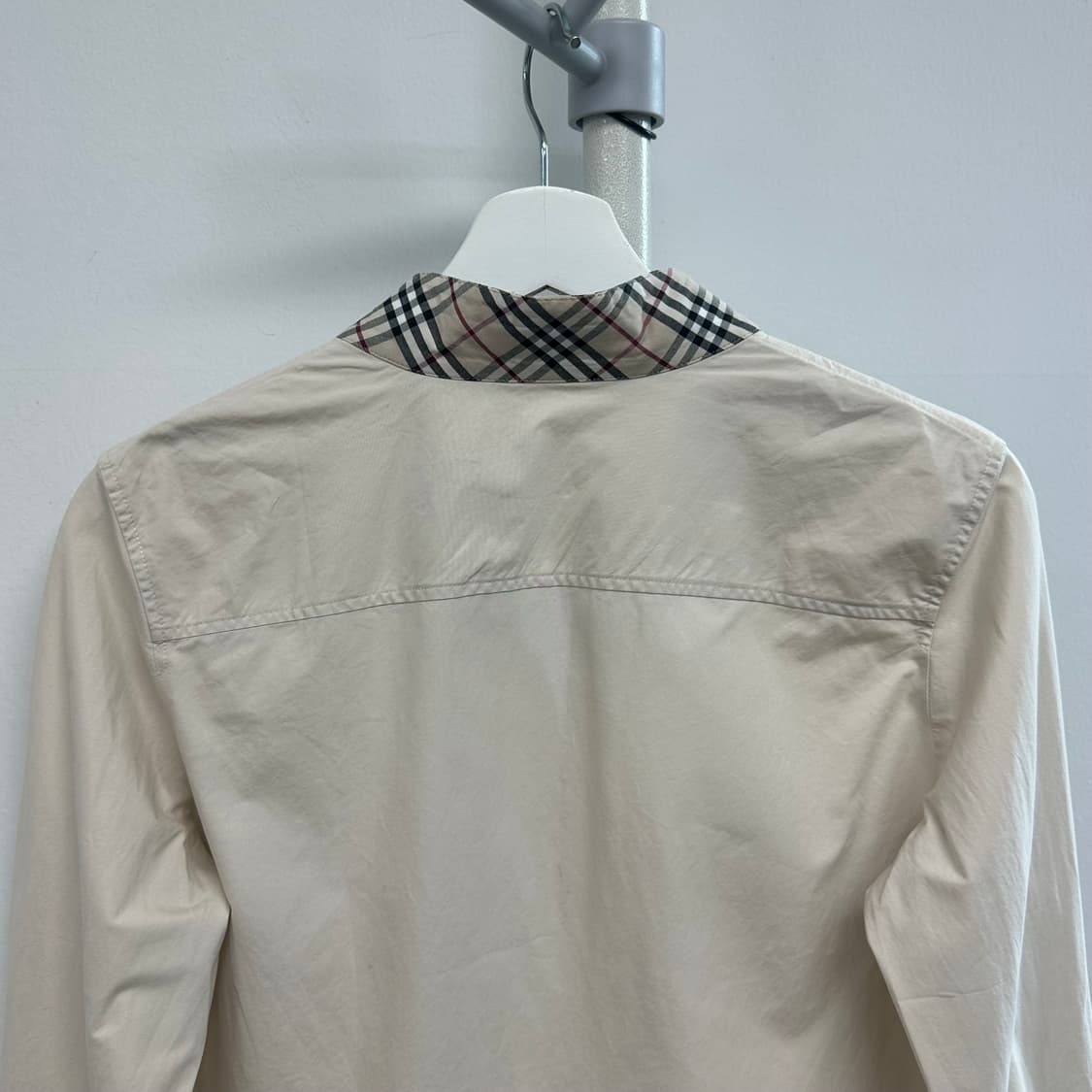 버버리 체크 디테일 셔츠 상품이미지8
