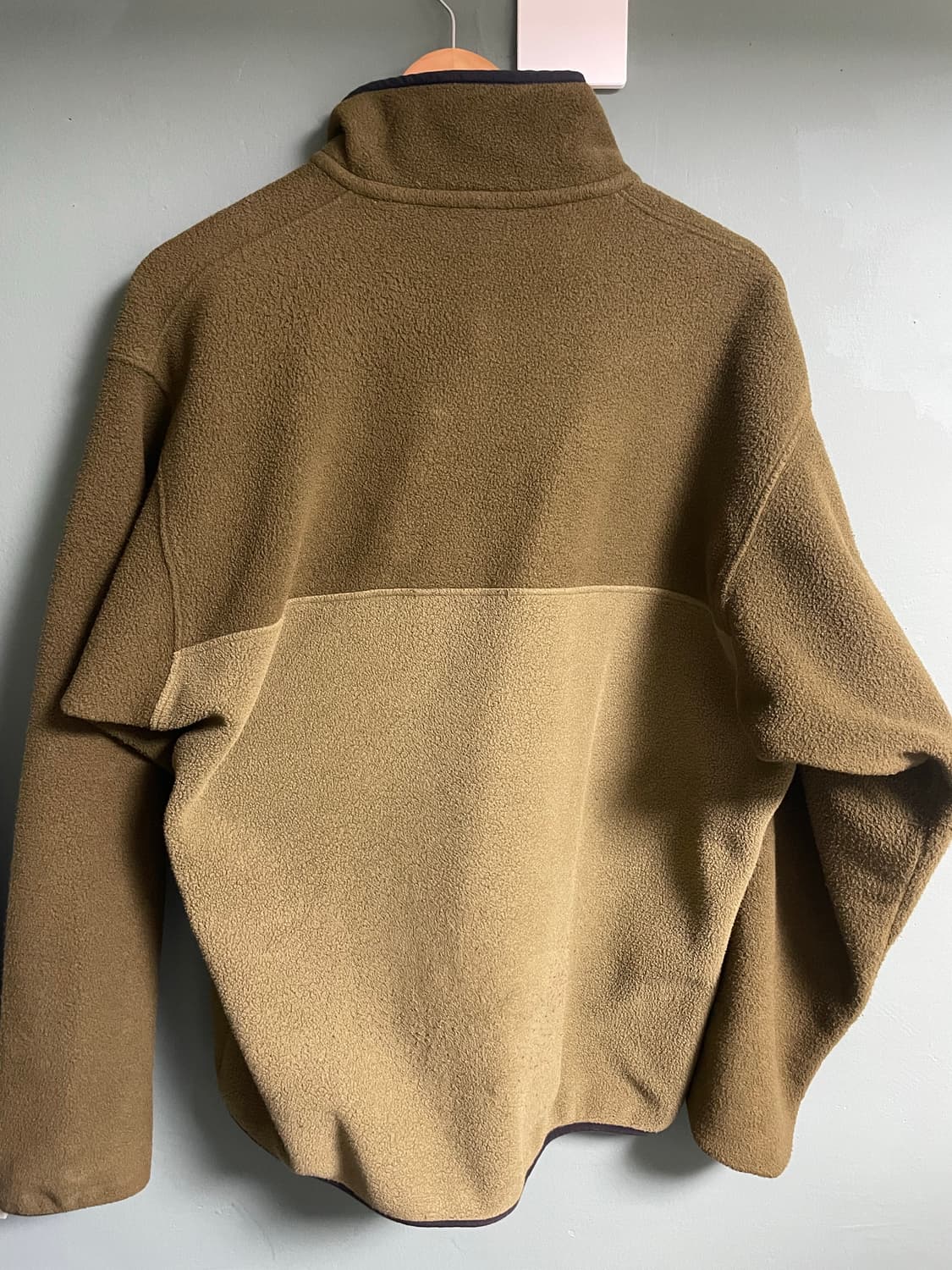 파타고니아 신칠라 M사이즈 (켄달 제너 착용 제품) 상품이미지3