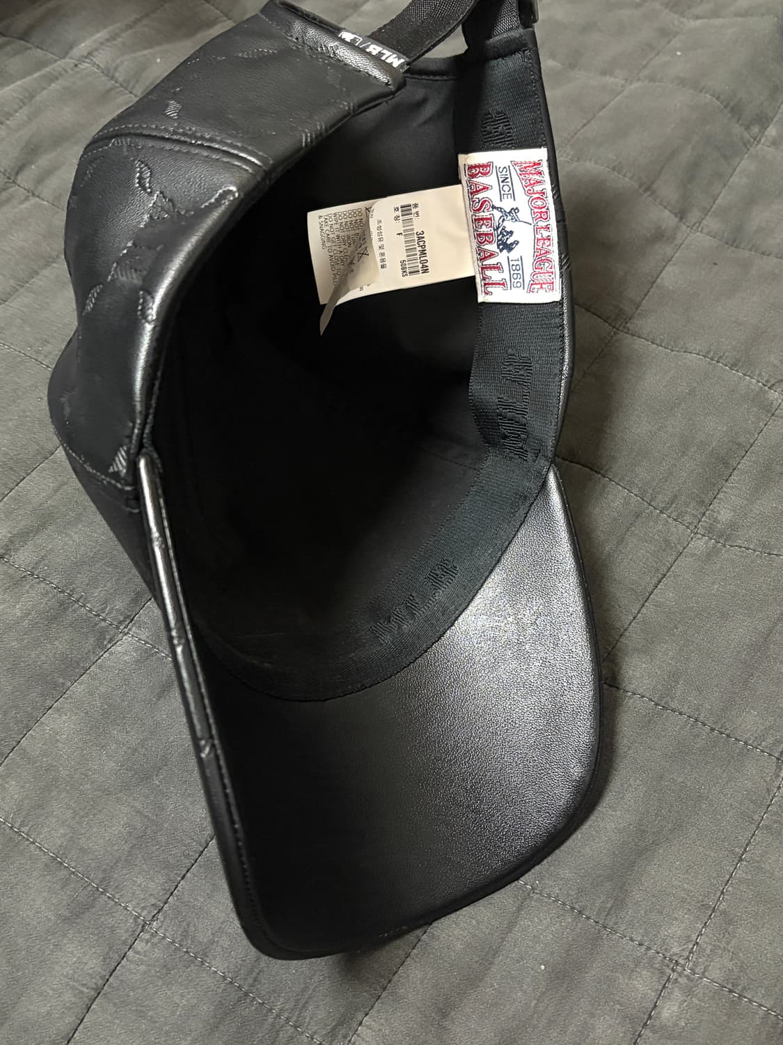 MLB 엠엘비 올블랙 모노그램 볼캡 뉴에라 레더 상품이미지3