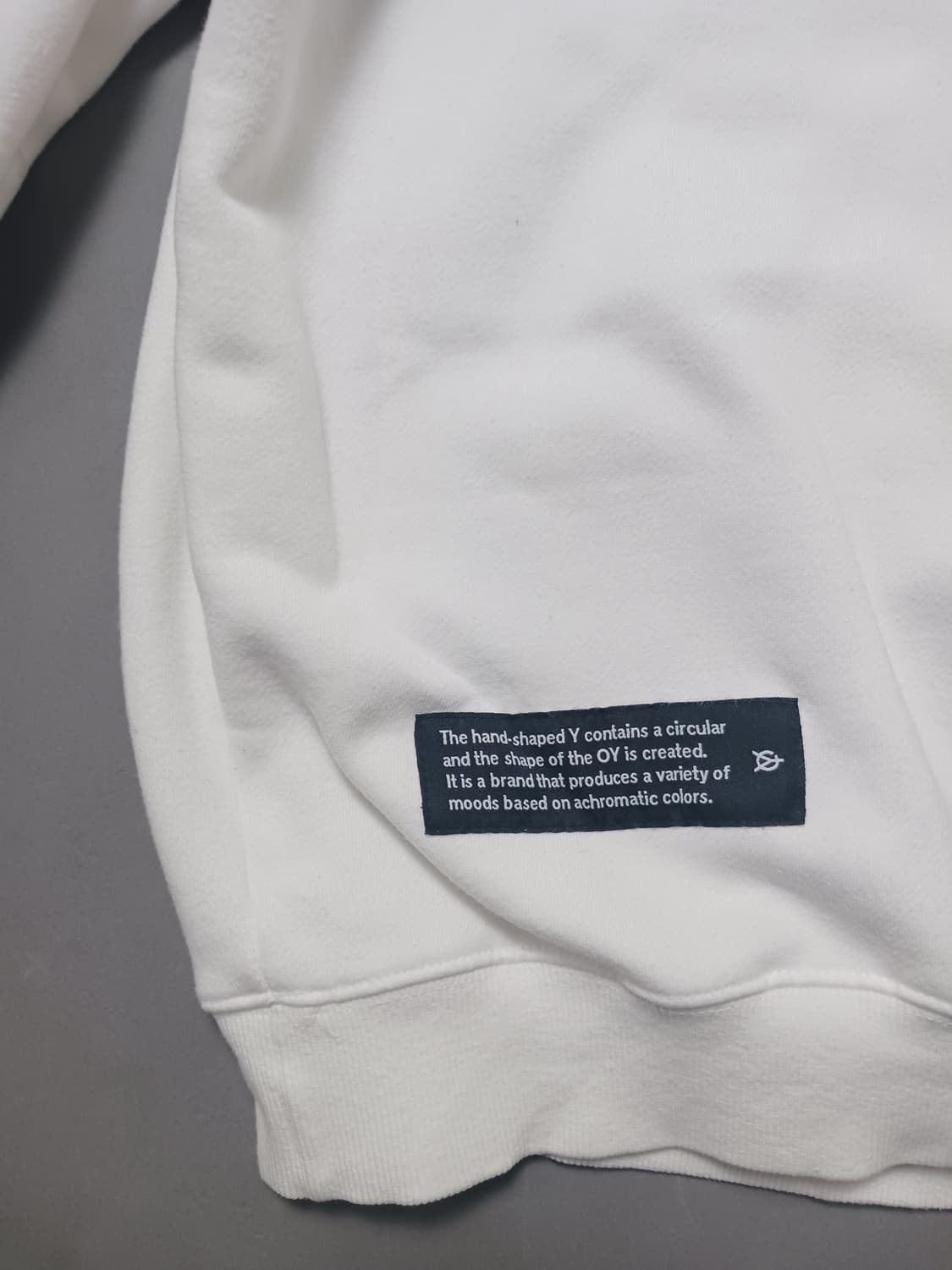 [프리] 오와이 화이트 로고지퍼 폴라 맨투맨 스웨트셔츠 OY 상품이미지8