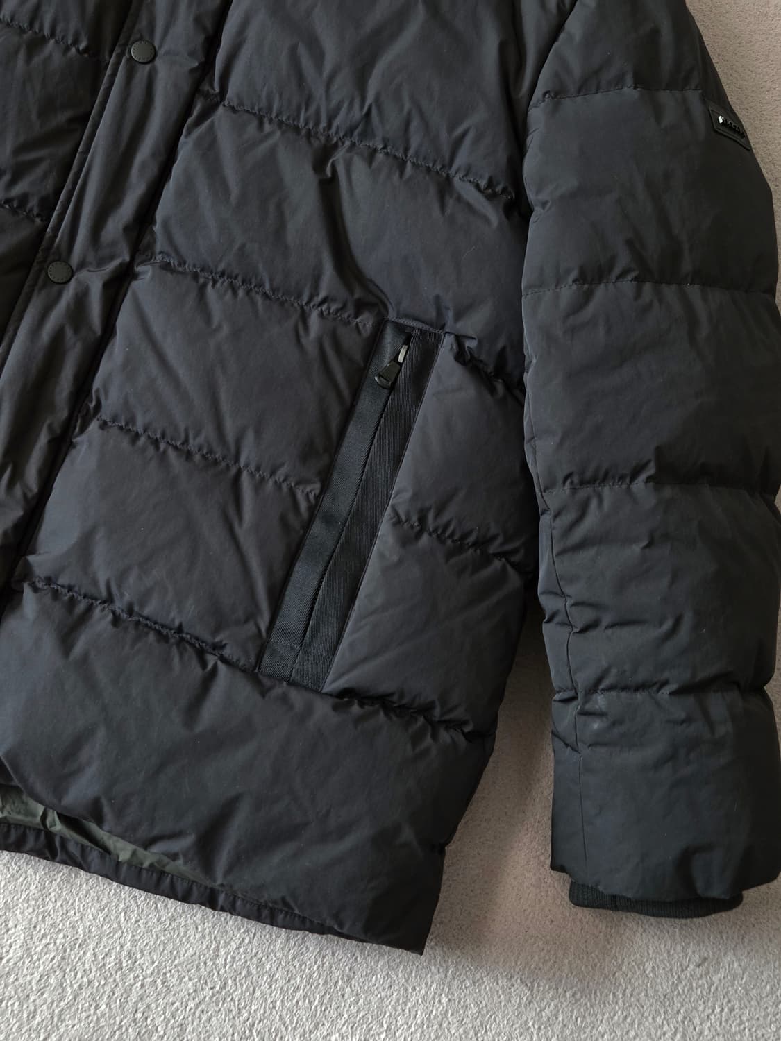 (110)
헤지스 구스다운 패딩점퍼 남
 상품이미지3