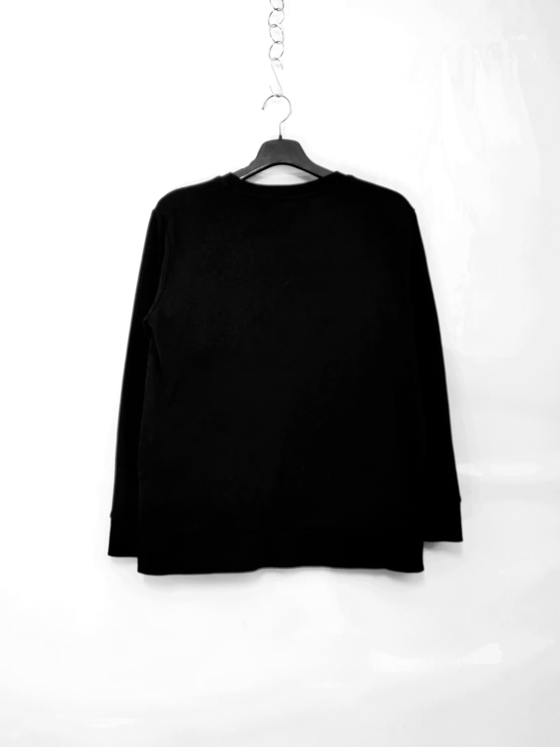 DKNY 디케이엔와이 여성 그라데이션 스팽글장식 맨투맨 상품이미지2