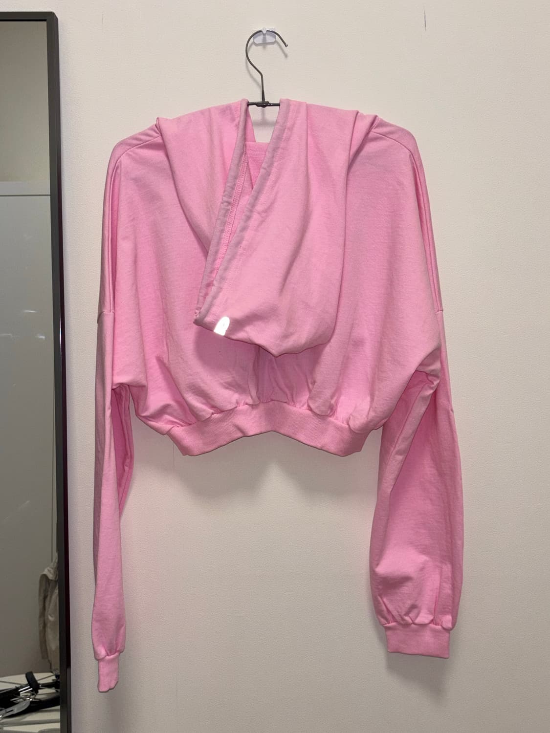 LEEY 크롭 후드티 상품이미지2