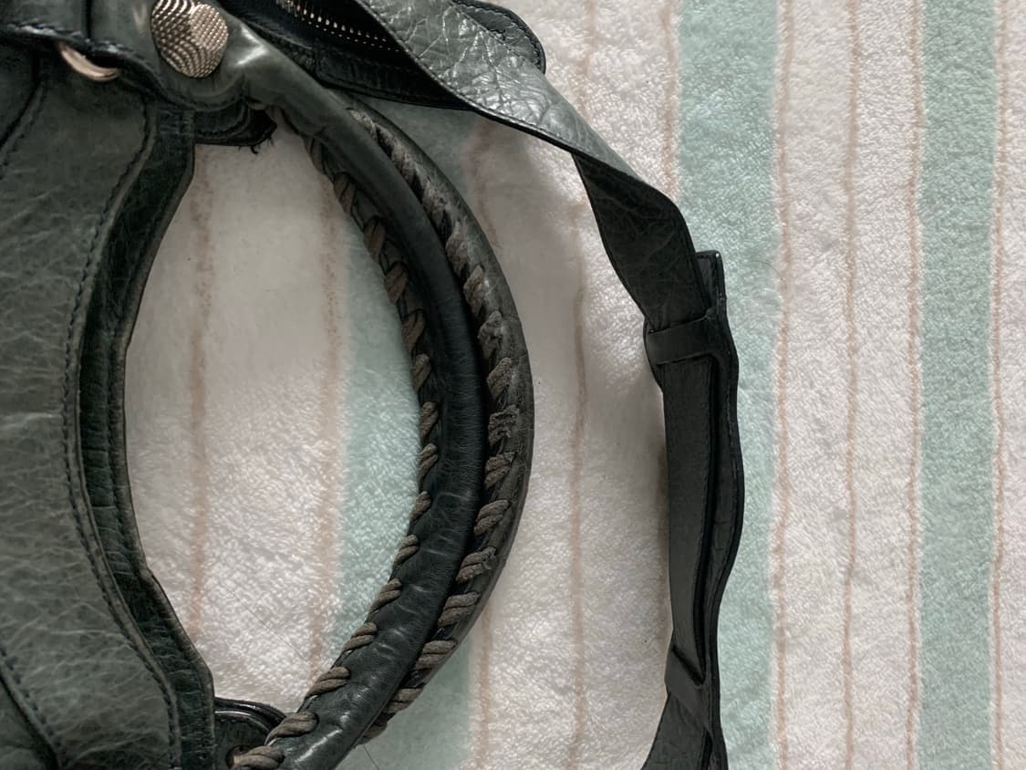 발렌시아가 자이언트 모터백 미디움 그레이 실버 상품이미지8