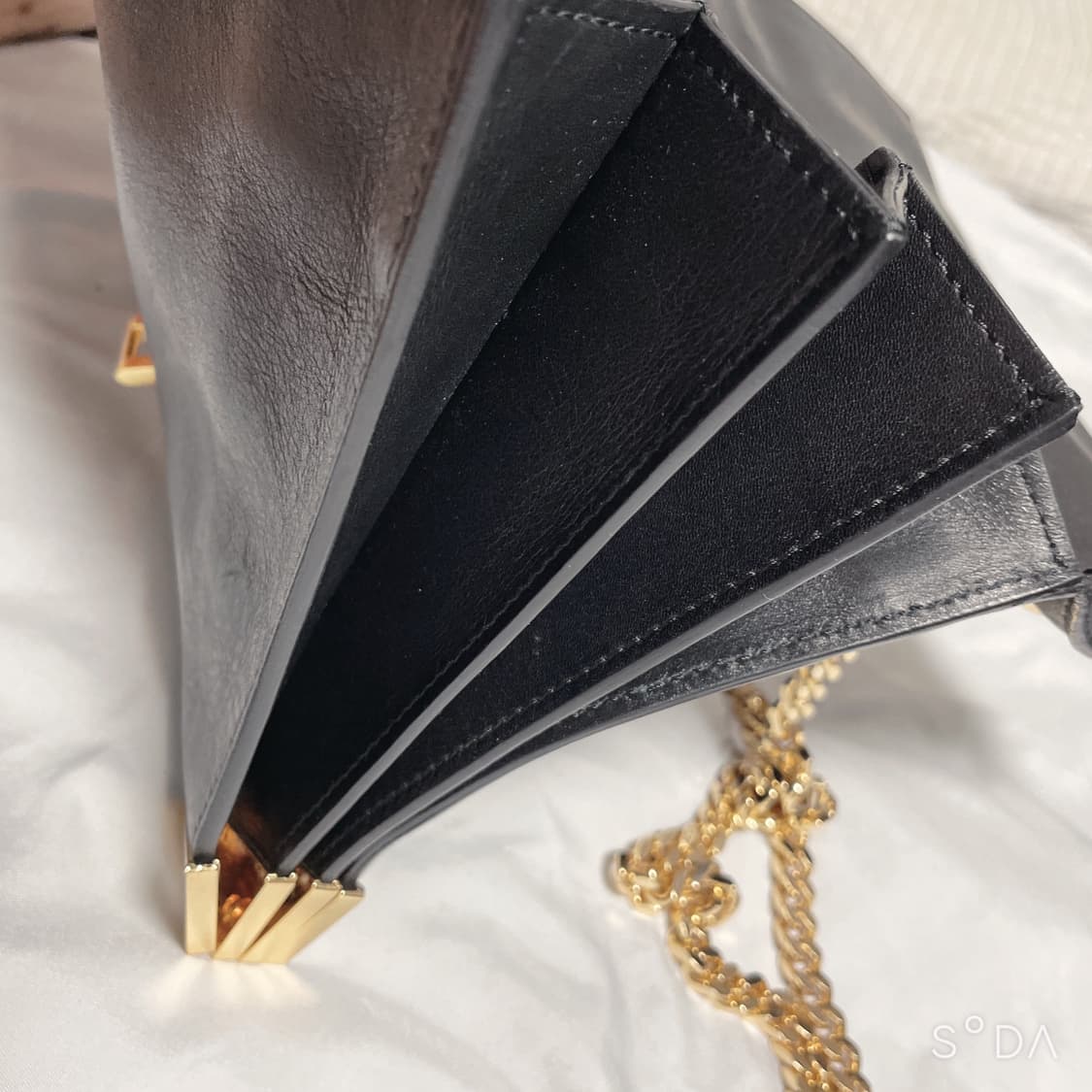 베르사체 Versus 블랙 레더 체인 숄더백 상품이미지7