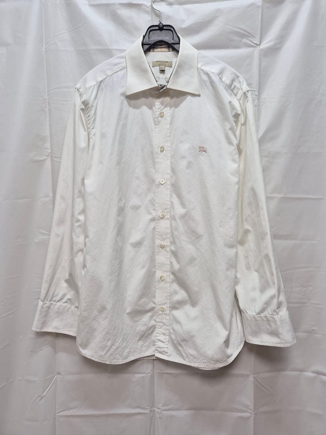 버버리 화이트셔츠  상품이미지1