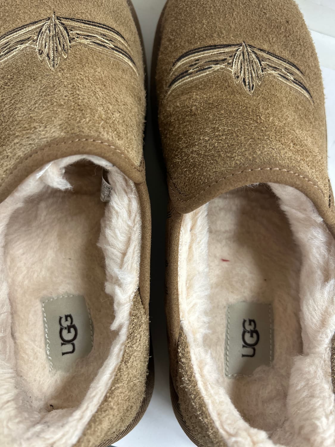 칠드런 오브 더 디스코댄스 UGG 콜라보 자수 슬리퍼 10 상품이미지9