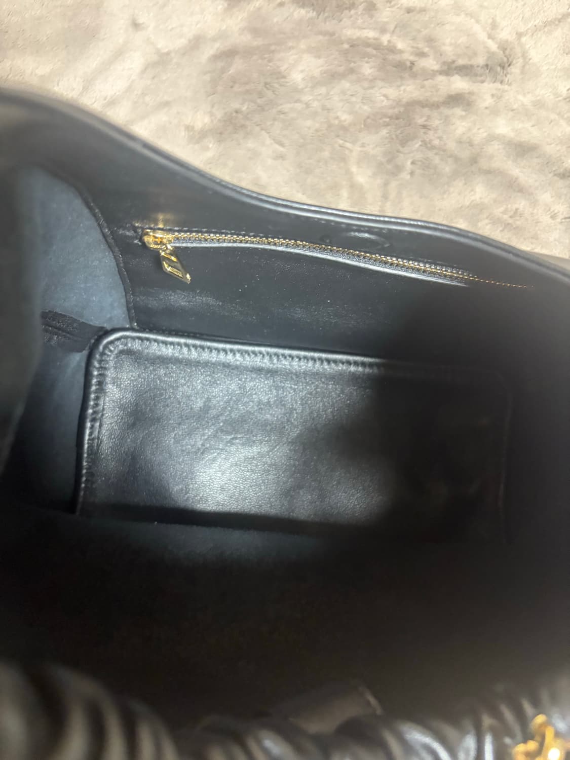 로에베 스퀴즈 스몰 블랙 백 상품이미지7