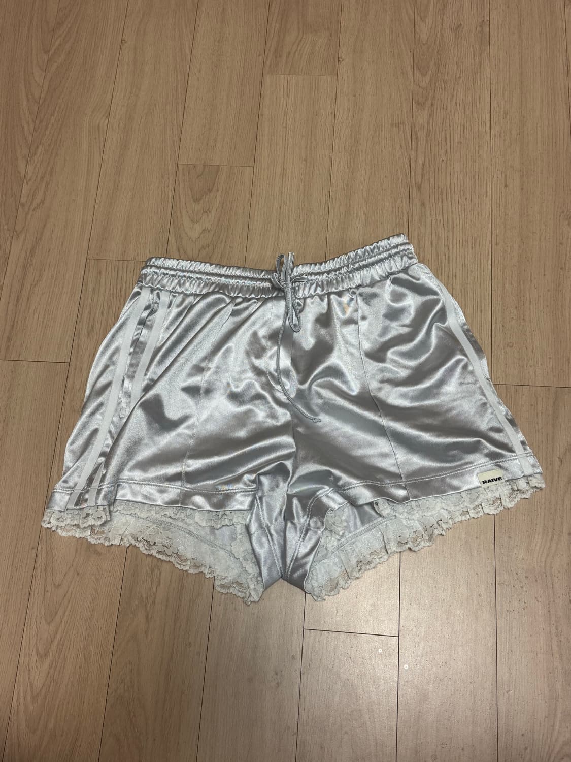 레이브 레이스 트랙 쇼츠 Lace Track Shorts M 상품이미지3