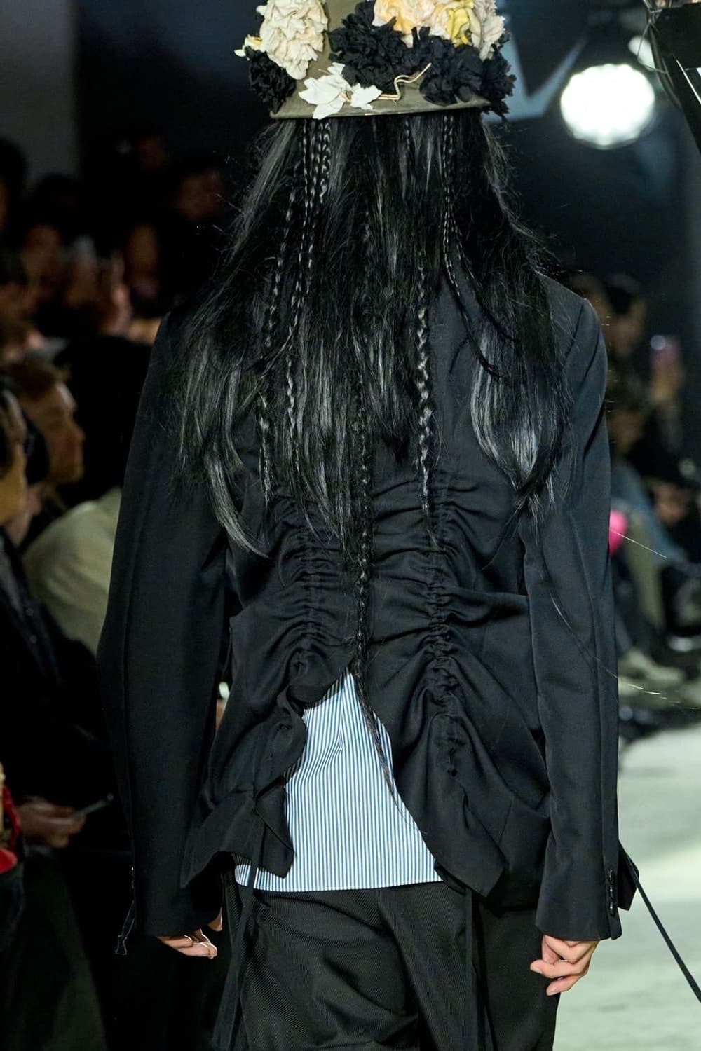 꼼데가르송 옴므 플러스 블랙 러플 디테일 재킷 상품이미지9