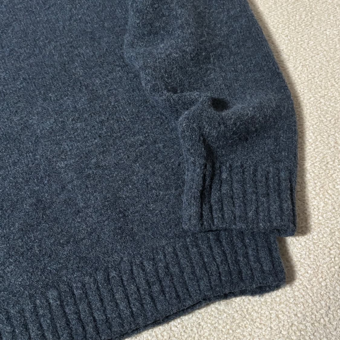 유니클로 소라 블루 니트 상품이미지3