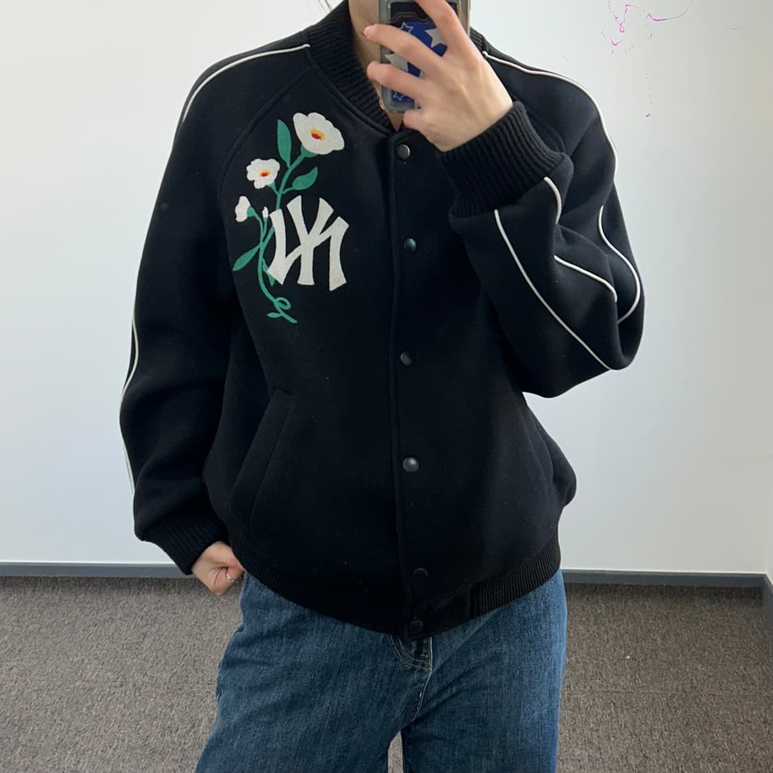 MLB 양키스 플라워 자수 블랙 야구점퍼 상품이미지1