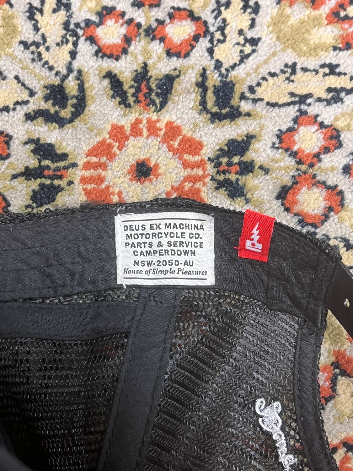 [FREE] 데우스 엑스 마키나 도쿄 어드레스 트러커 캡 상품이미지5