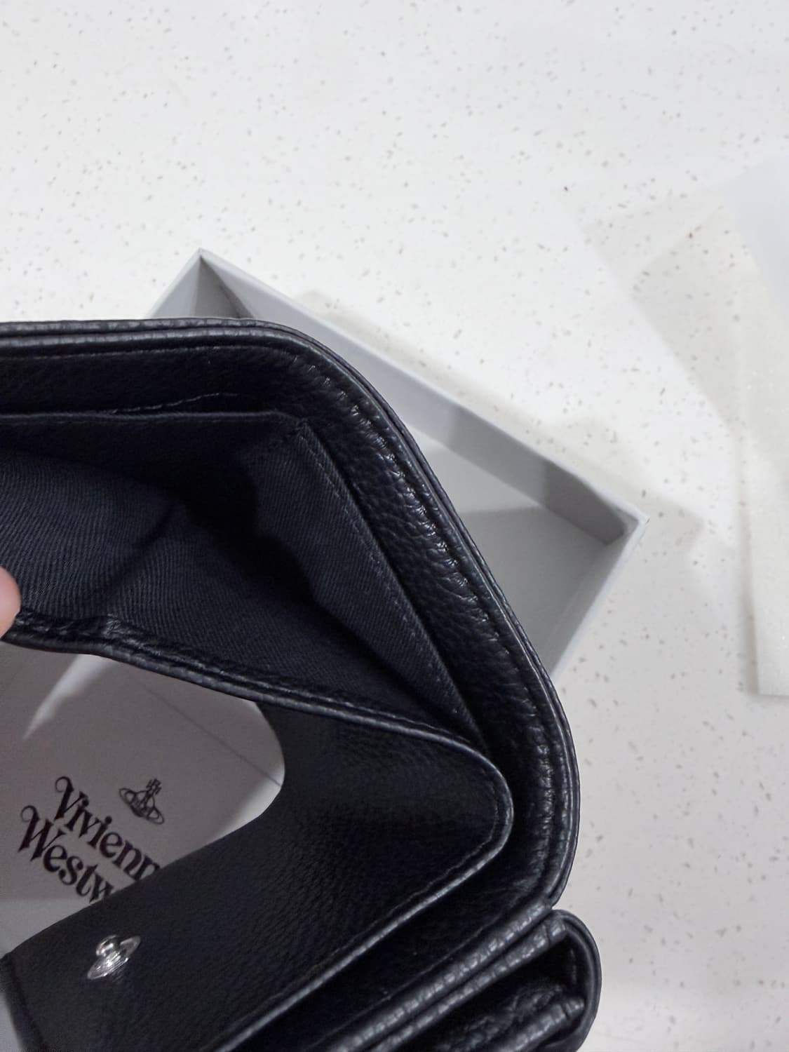 26 s/s 비비안웨스트우드 그레인 앤벨롭 반지갑 상품이미지9