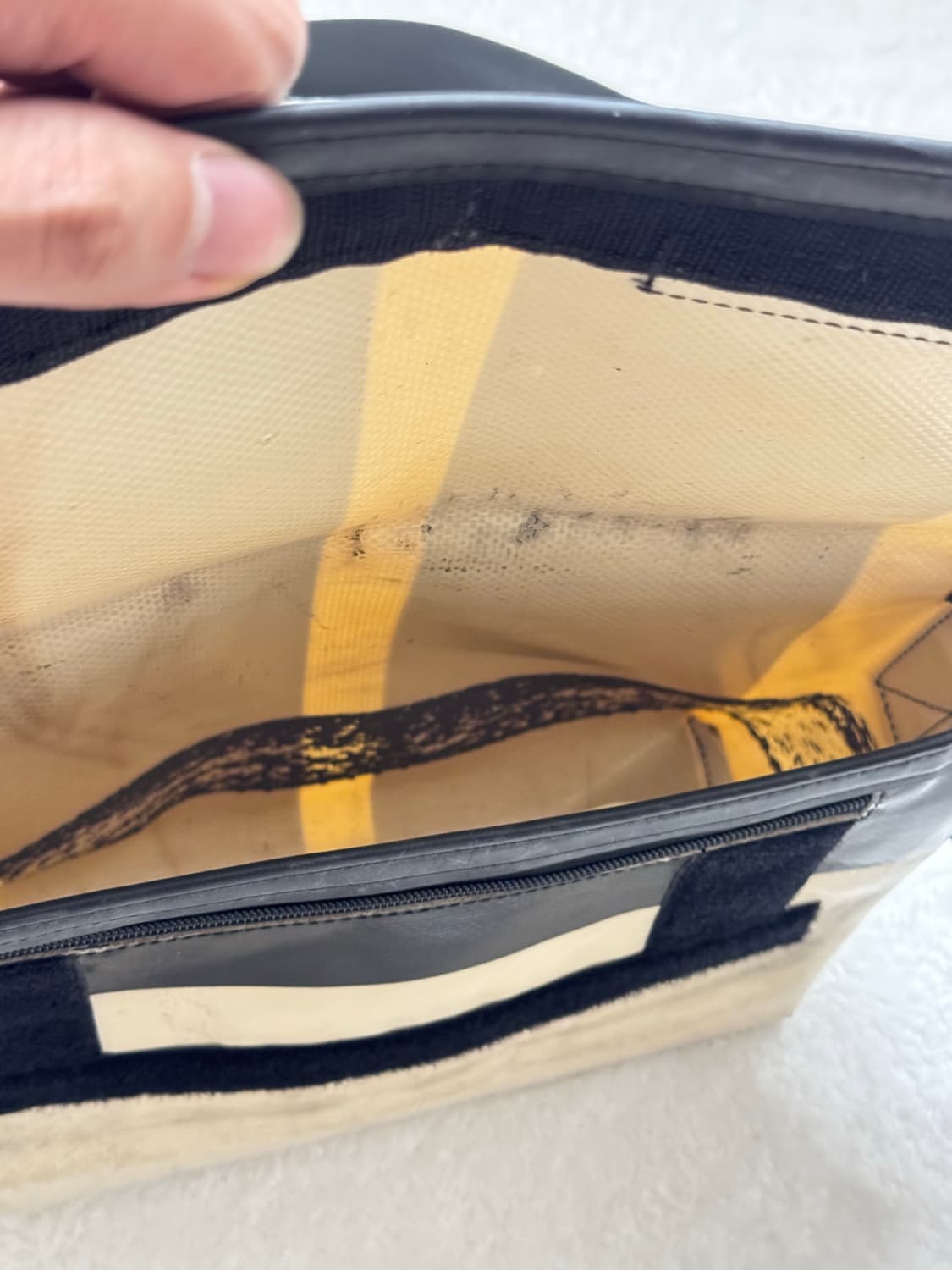 프라이탁 F41 하와이파이브오 흰검 상품이미지3