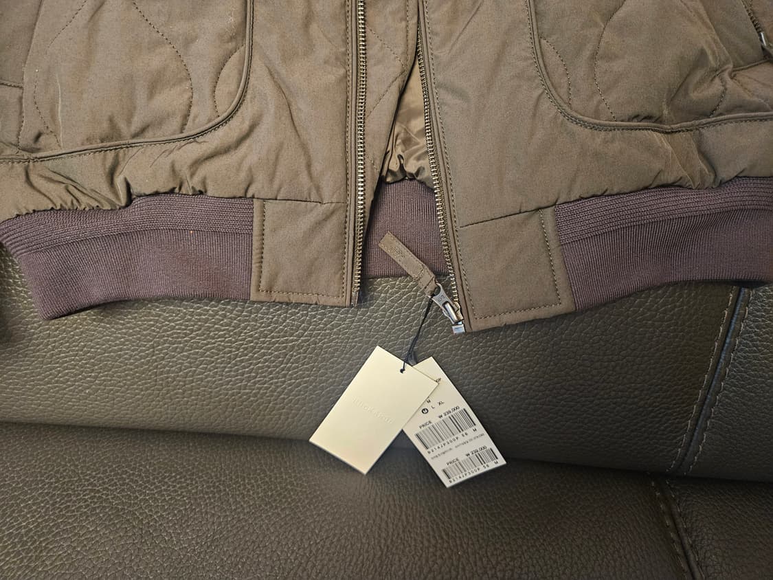 버카루카키패딩신품Mㅡ해운대 상품이미지7