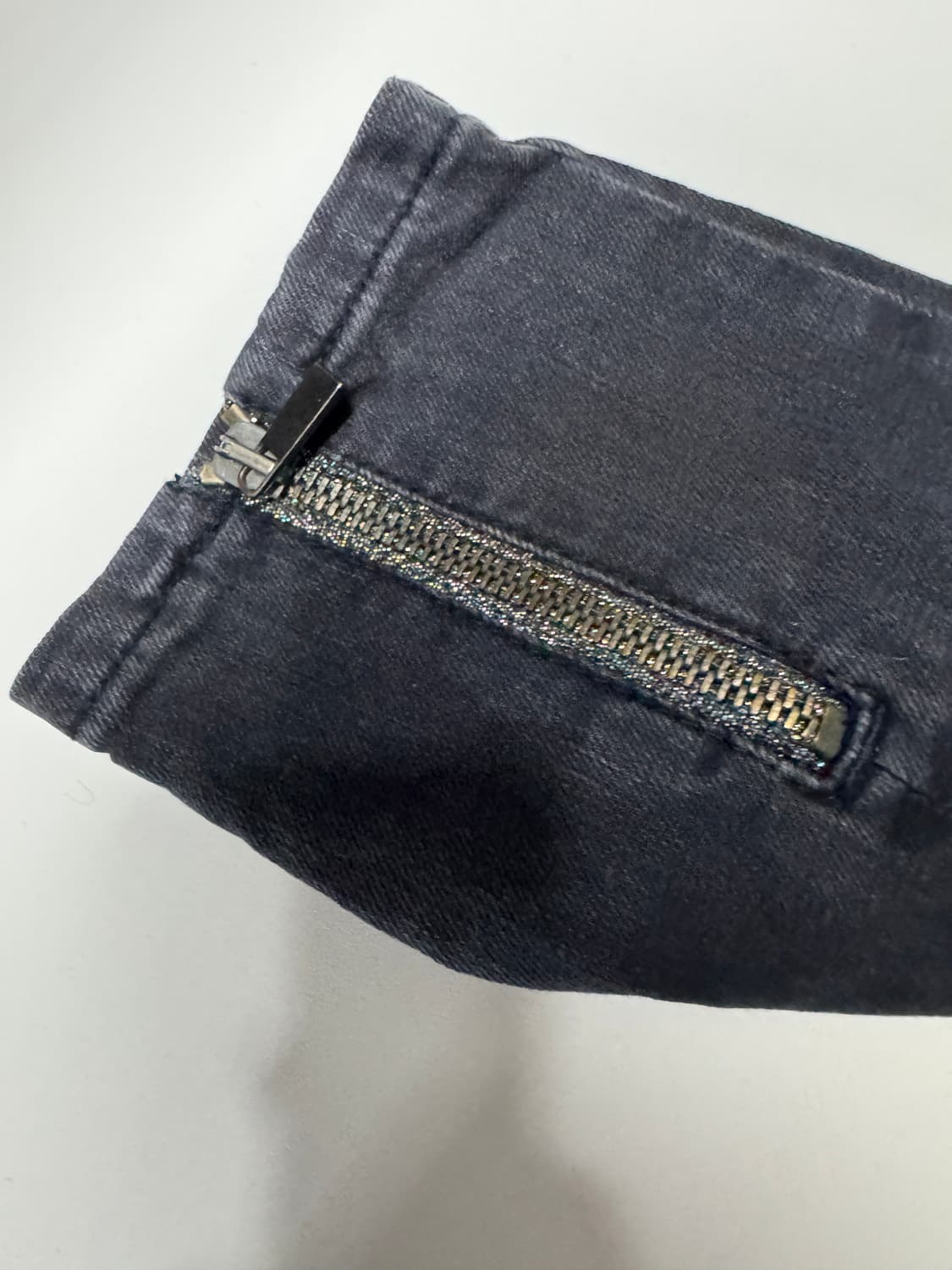 여성 아르마니 진 AJ 밑단 지퍼 스판 흑청 데님팬츠 상품이미지6