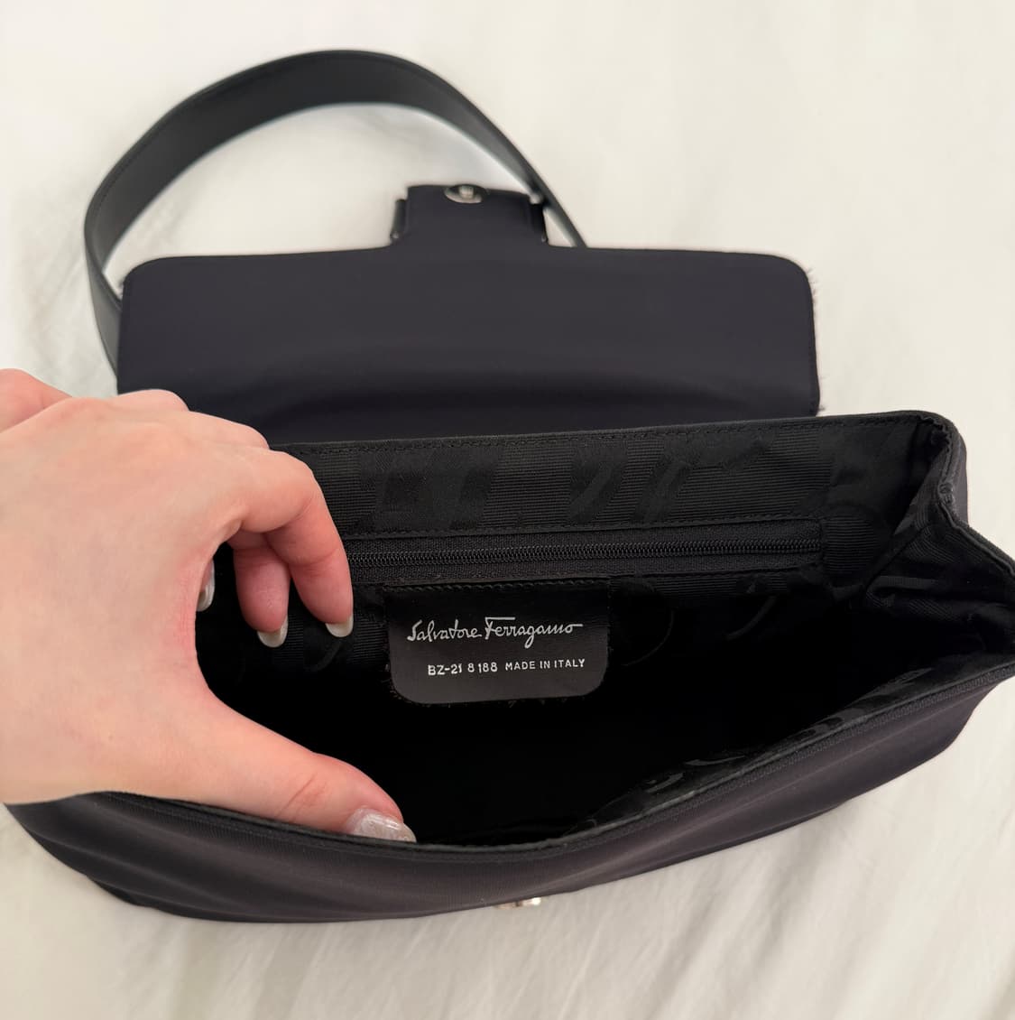 [Ferragamo] Canvas Shoulder Bag 상품이미지10