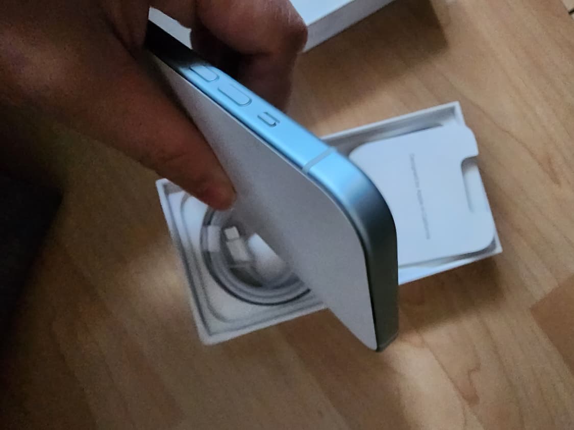 아이폰 15  512블루 단순개봉 상품이미지8