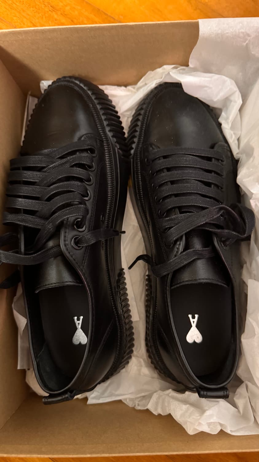 아미 올레더 스니커즈 미착용 상품이미지1