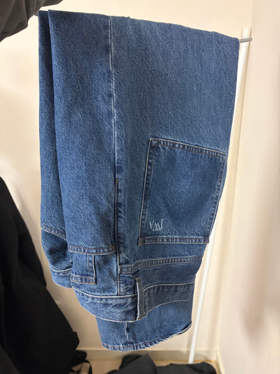 유니클로 JW앤더슨 스트레이트진 상품이미지3