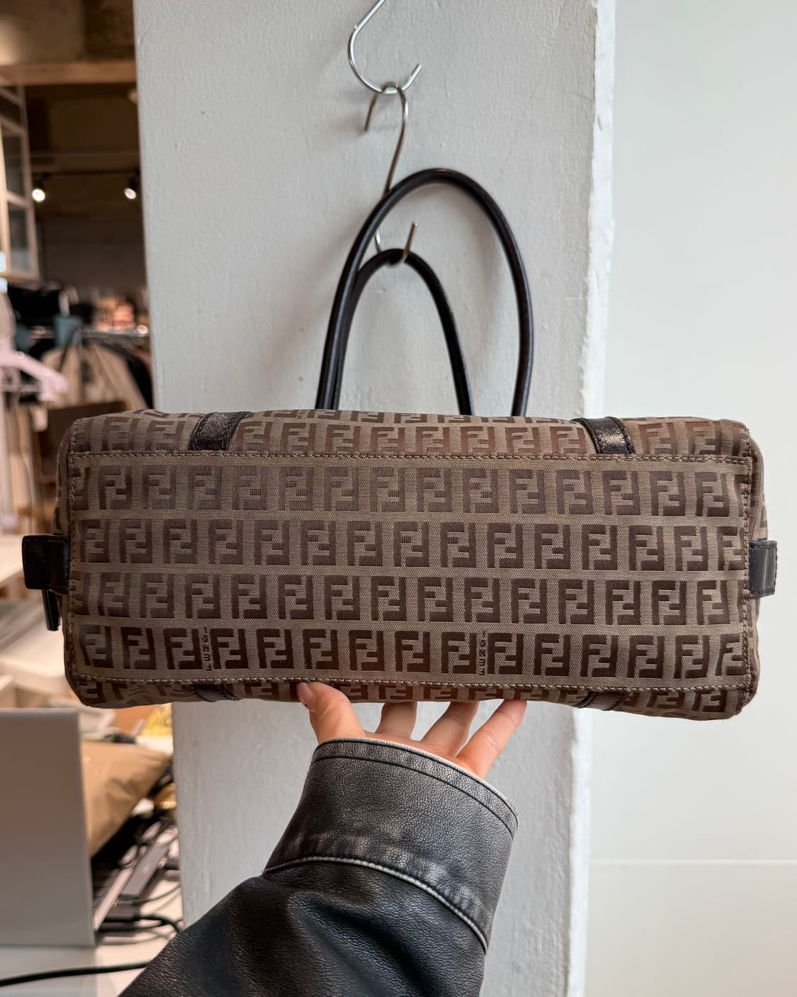 펜디 브라운 주카 토트백  상품이미지7