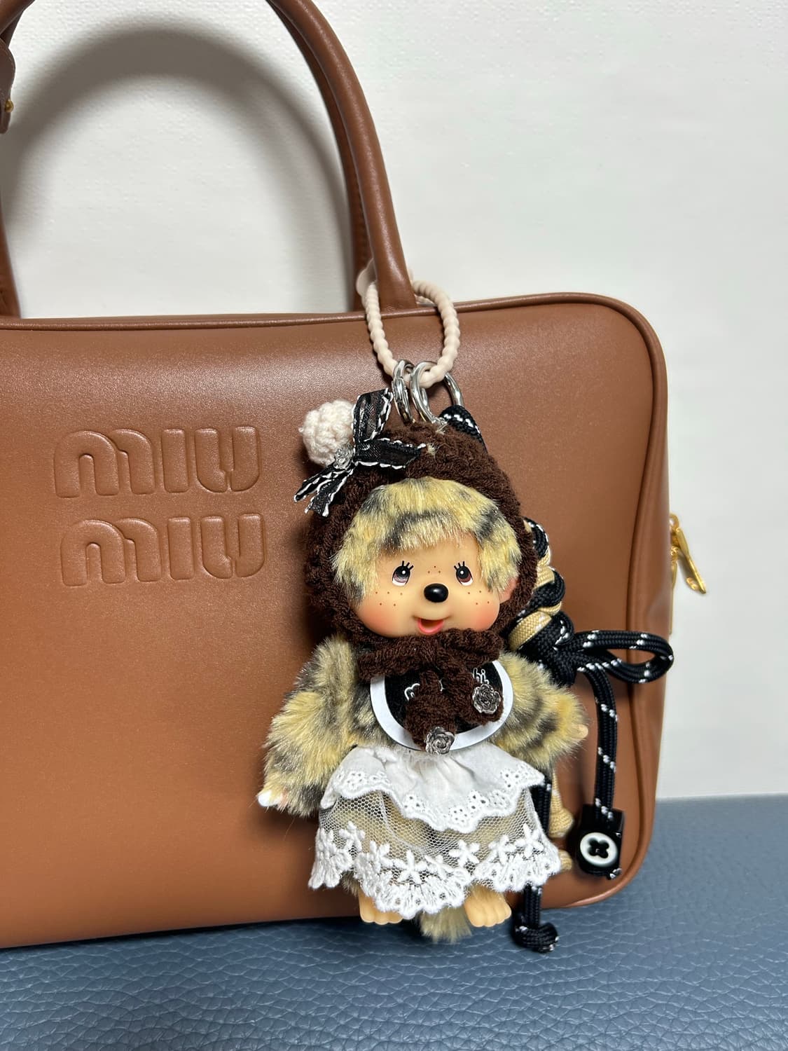 (10)정품몬치치🐆🤎보넷 & 화이트 레이스  커스텀키링 상품이미지9